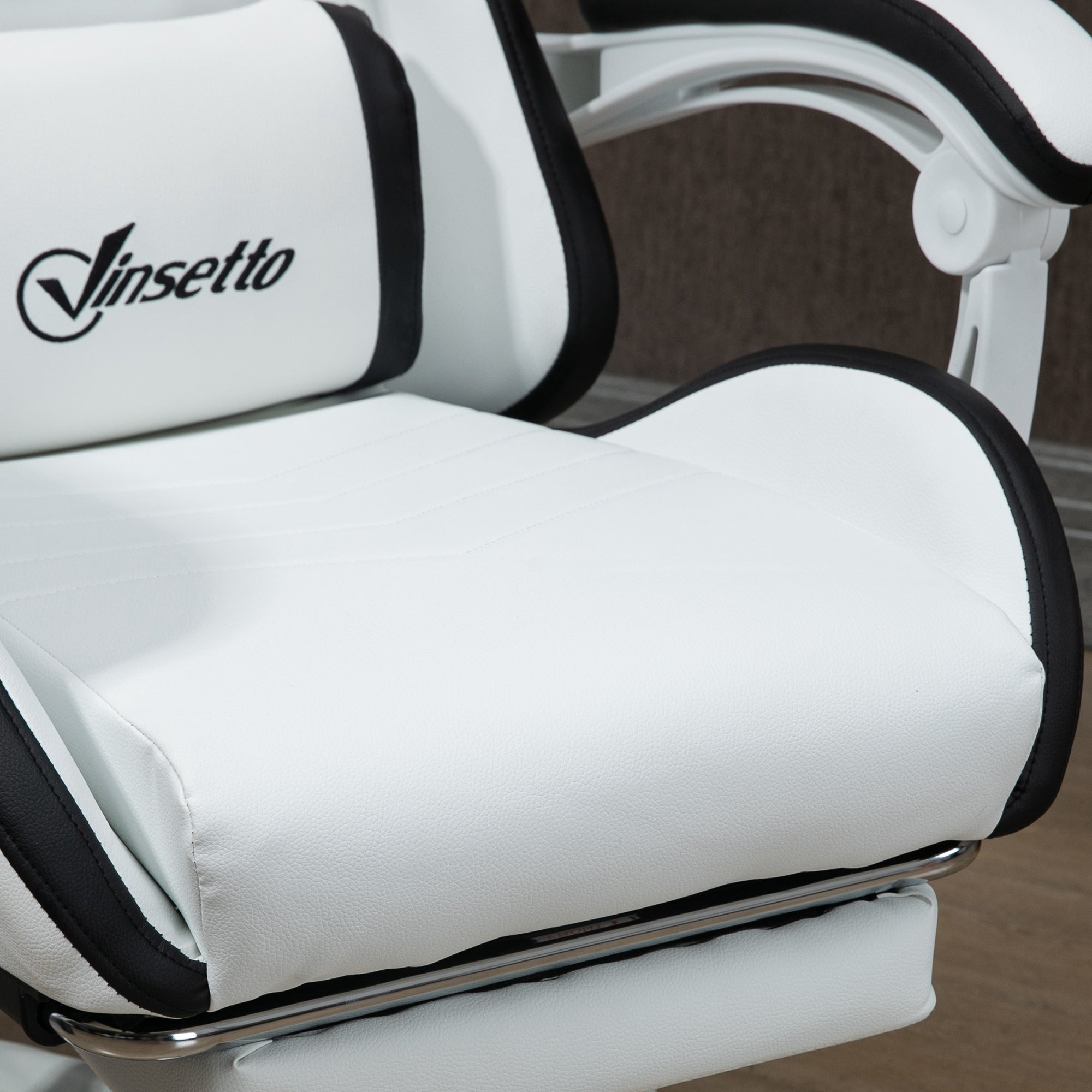 Vinsetto Computer Gaming Chair, PU Leather Desk Chair with Footrest, Swivel Task Chair with 135\'c2\'b0 Reclining Back and Lumbar Support, PC Chair for Adults, White and Black