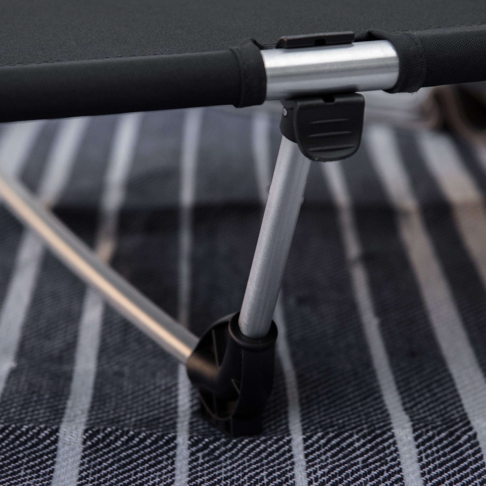 Outsunny Lightweight Camping Bed, Aluminium Portable Camp Cot w/ Strong Support 150kg and Carry Bag for Camping, Black