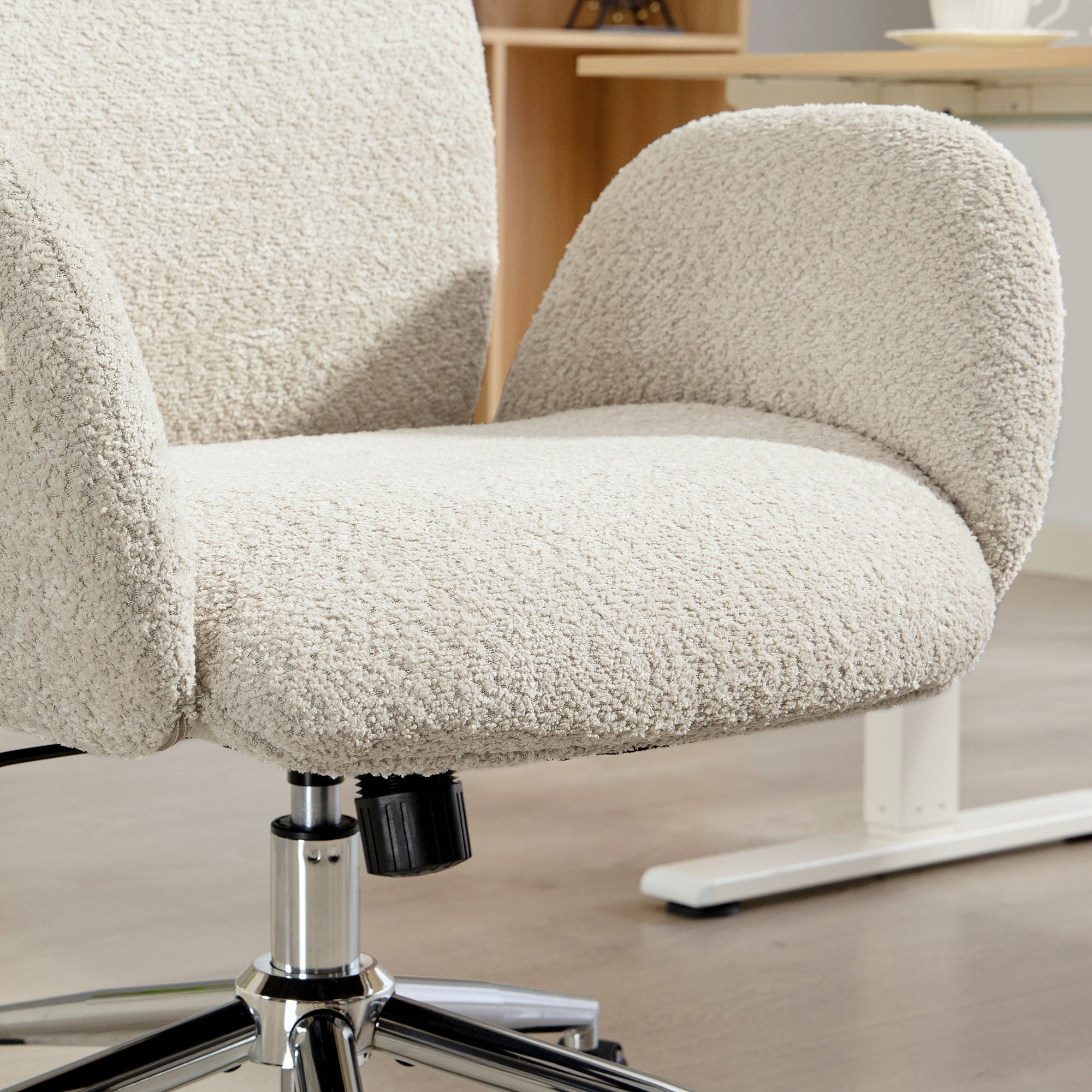 HOMCOM Office Chair with Adjustable Headrest, Spring Pack, Curved Line, Boucle Fabric - Pale Grey