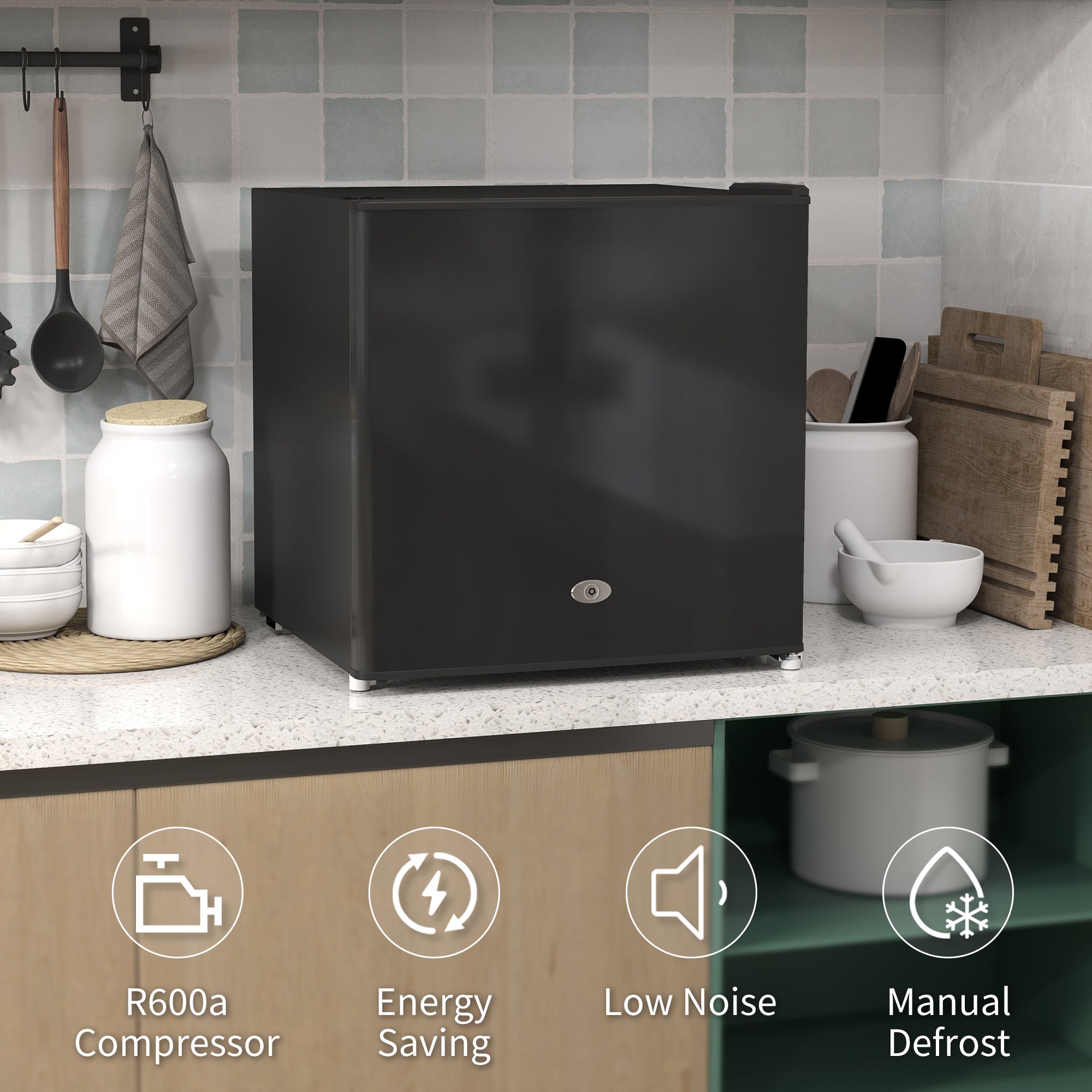 HOMCOM 35L Mini Freezer, -24℃ to -14℃ Temperature - Black