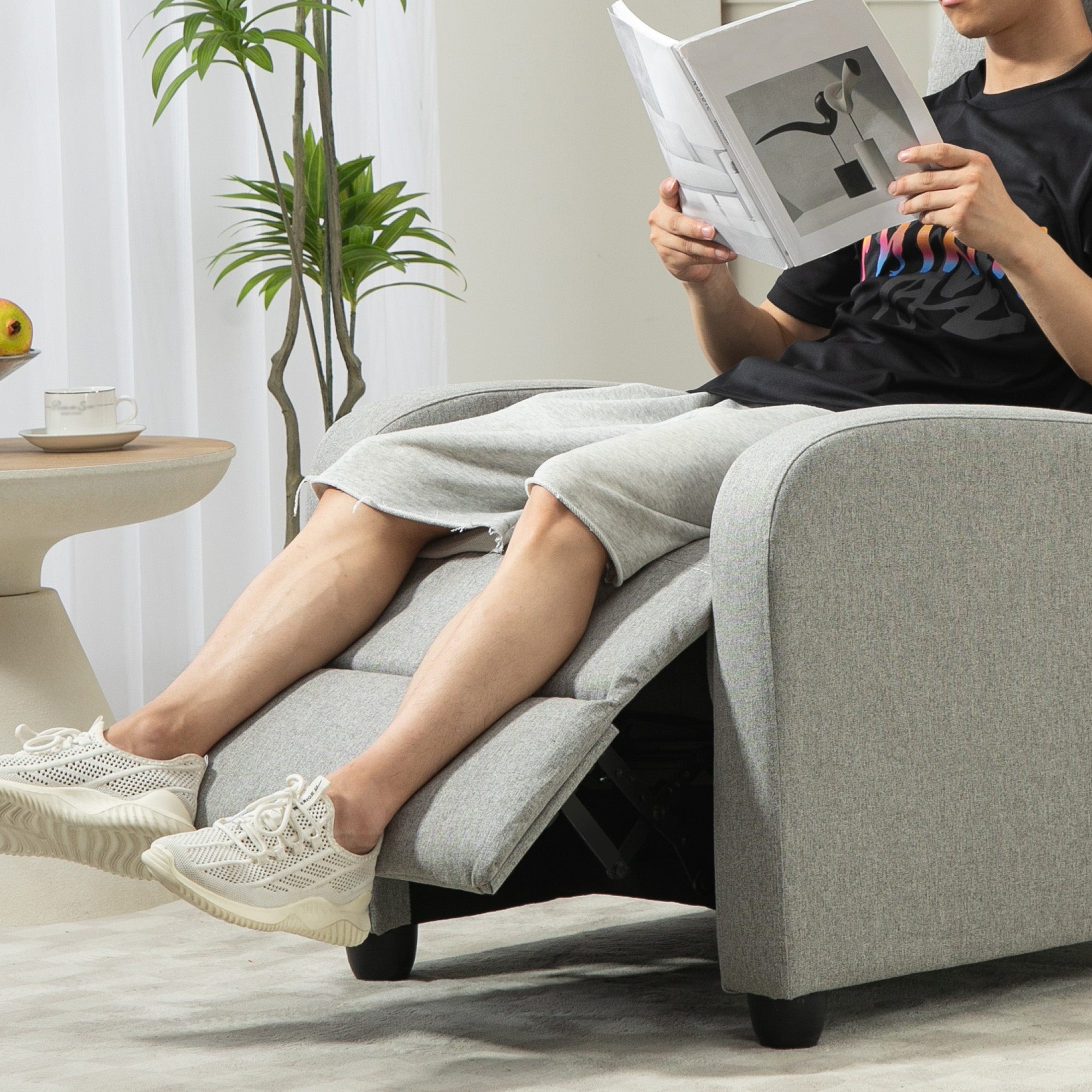 HOMCOM 135\'c2\'b0 Push Back Recliner Armchair, with Footrest - Grey