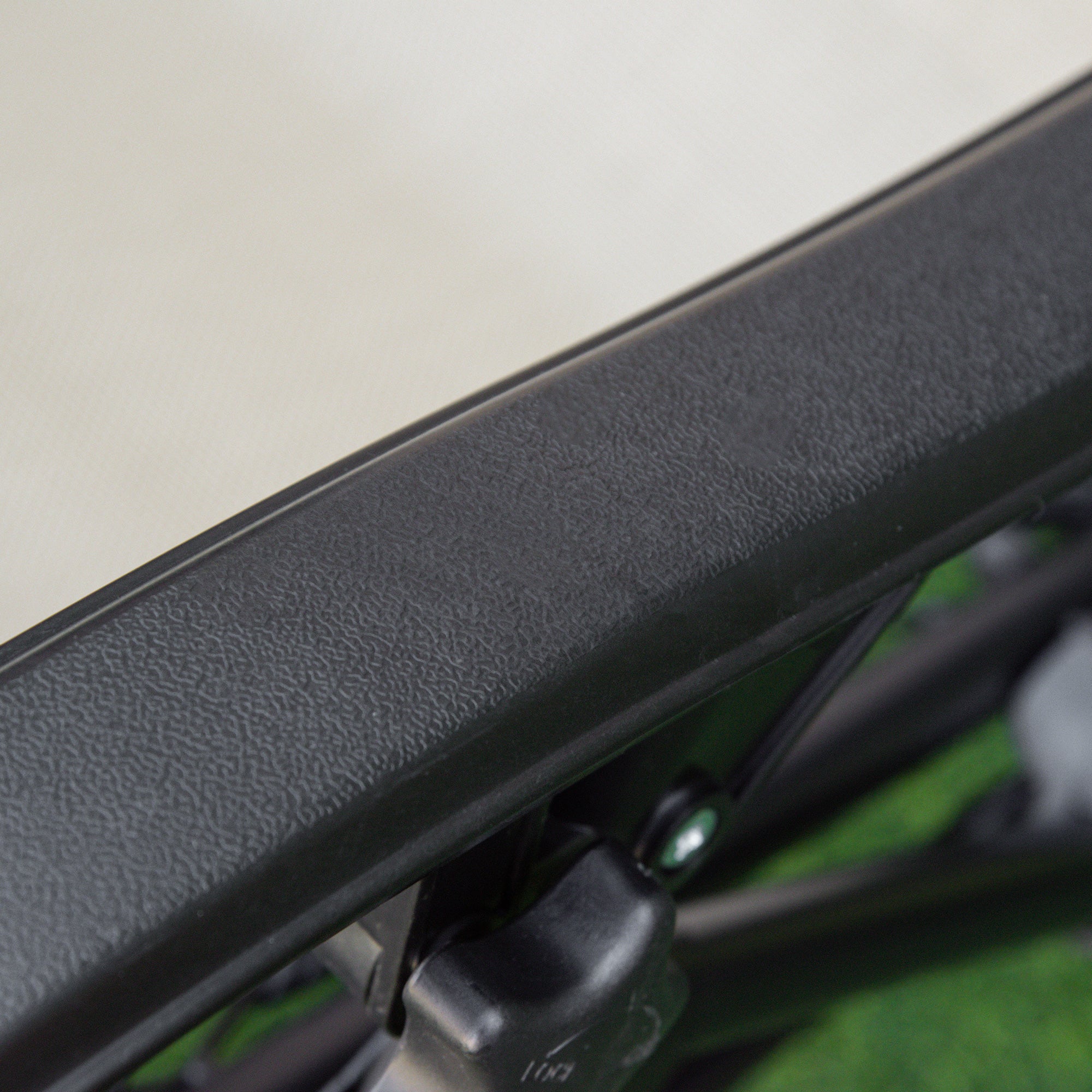 Outsunny Folding Zero Gravity Chairs, 3 Pieces Adjustable Sun Lounger and Table Set with Cup Holder and Headrest, Bistro Set with Reclining Garden Chairs for Patio, Beige