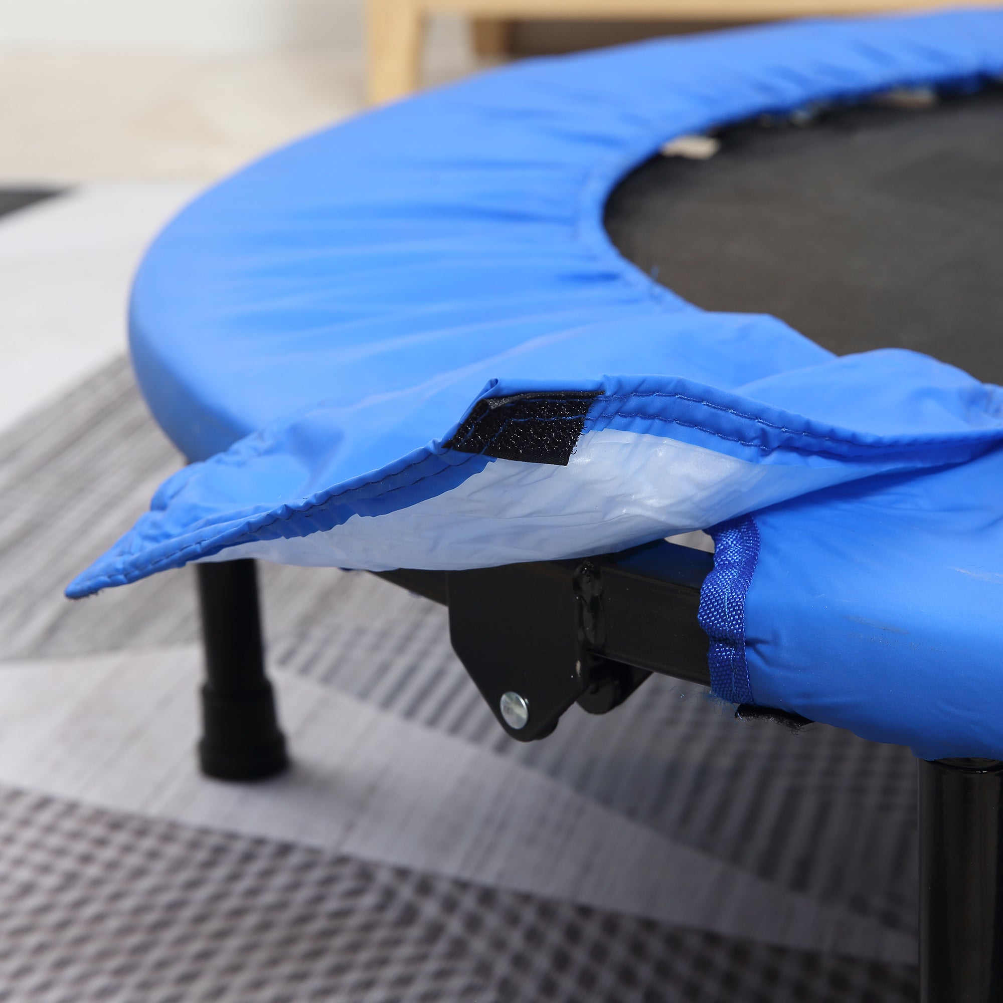 HOMCOM \'ce\'a696cm Mini Fitness Trampoline Home Gym Yoga Exercise Rebounder Indoor Outdoor Jumper with Safety Pad, Support Up to 100 KG, Blue and Black