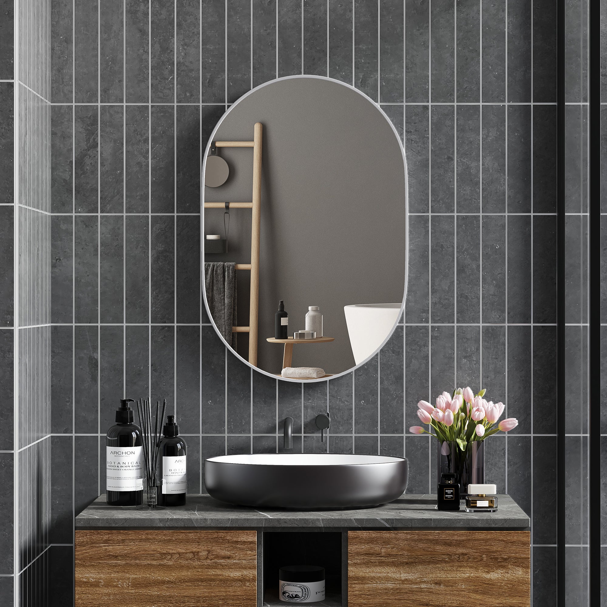 HOMCOM 60cm Round Tempered Glass Bathroom Mirror - Silver Tone
