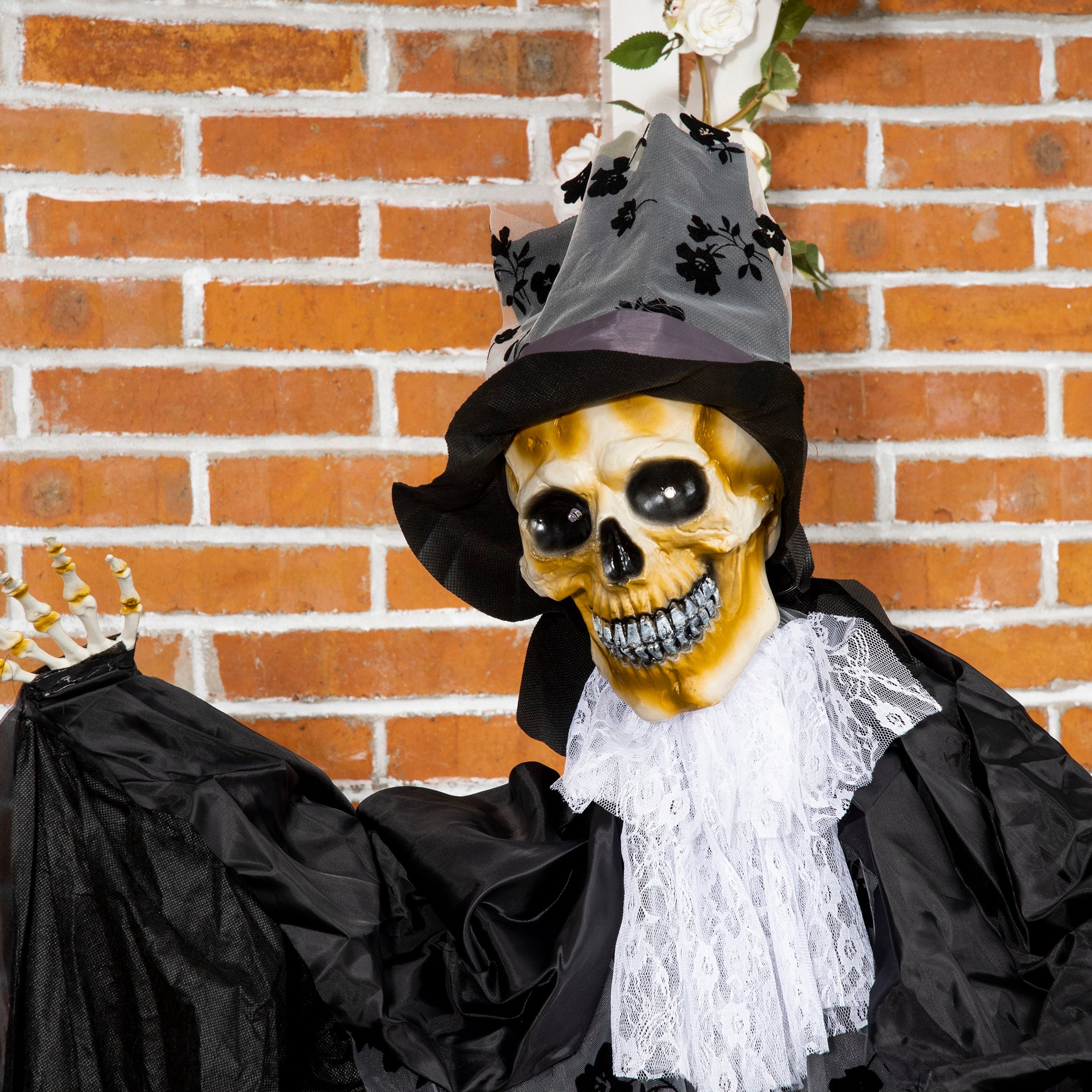 Outsunny 189cm Life Size Outdoor Halloween Decorations Ghost Bridegroom, Animated Prop Animatronic Decor with Sound and Motion Activated, Light Up Eyes, Howling Sound