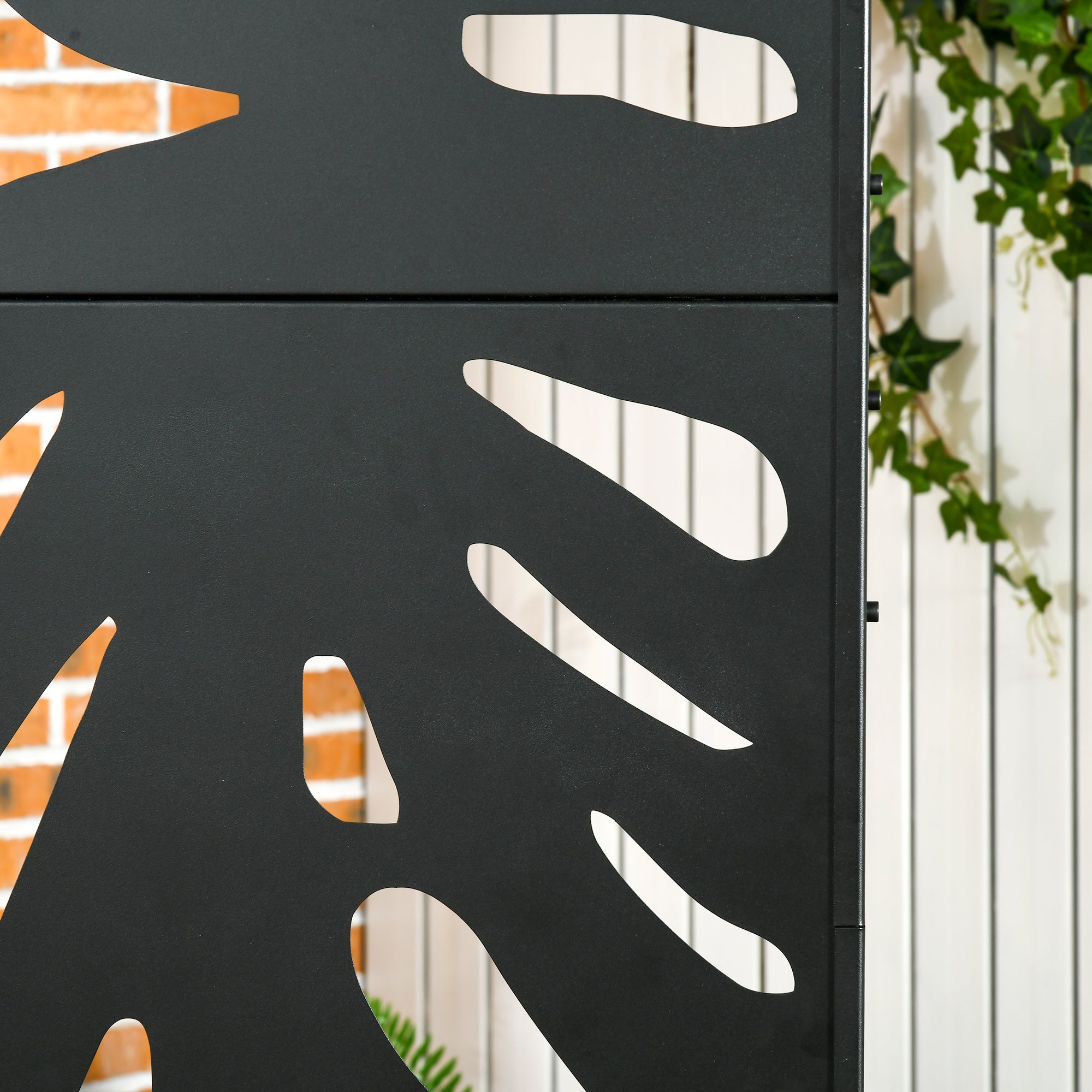 Outsunny Freestanding Outdoor Privacy Screen, Decorative Metal Garden Divider with Stand for Deck, Pool, 48" x 78" Black