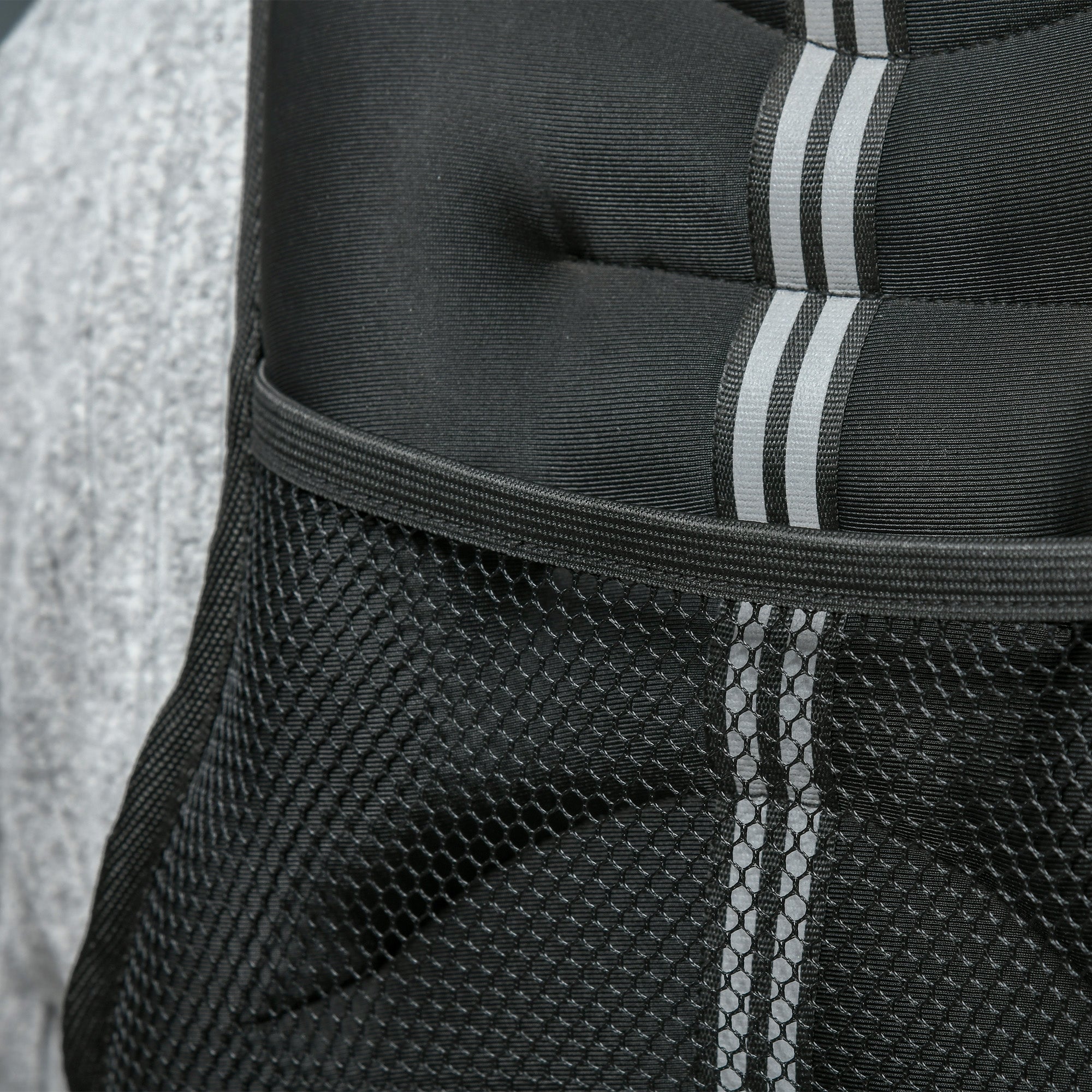 HOMCOM 5KG Weighted Vest, Running Weight Vest with Adjustable Straps, Convenient Pocket and Reflective Strips, for Men and Women Cardio Exercise Strength Training Workout