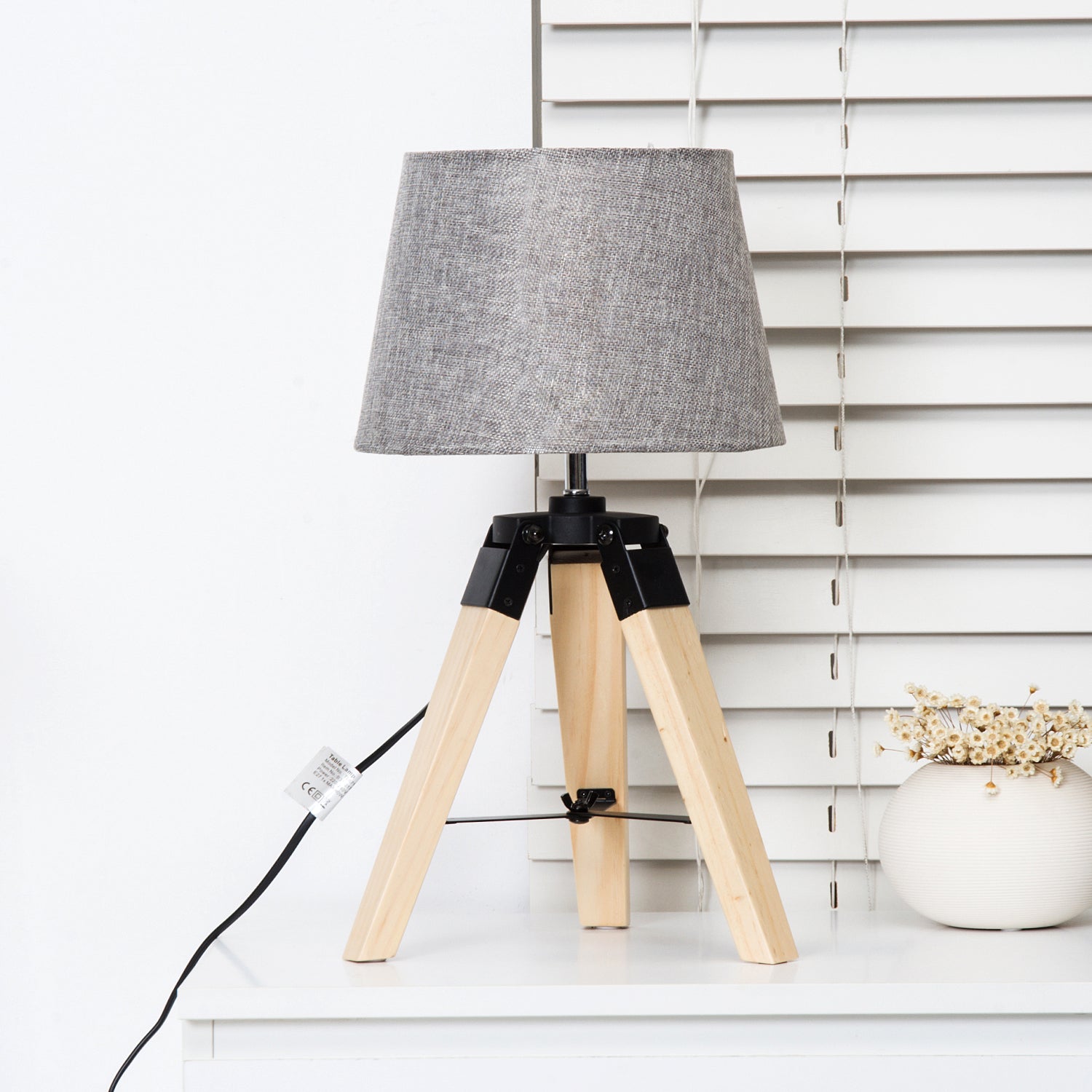 HOMCOM Wooden Tripod Table Lamp for Side, Desk or End Table with E27 Bulb Base(Grey Shade)