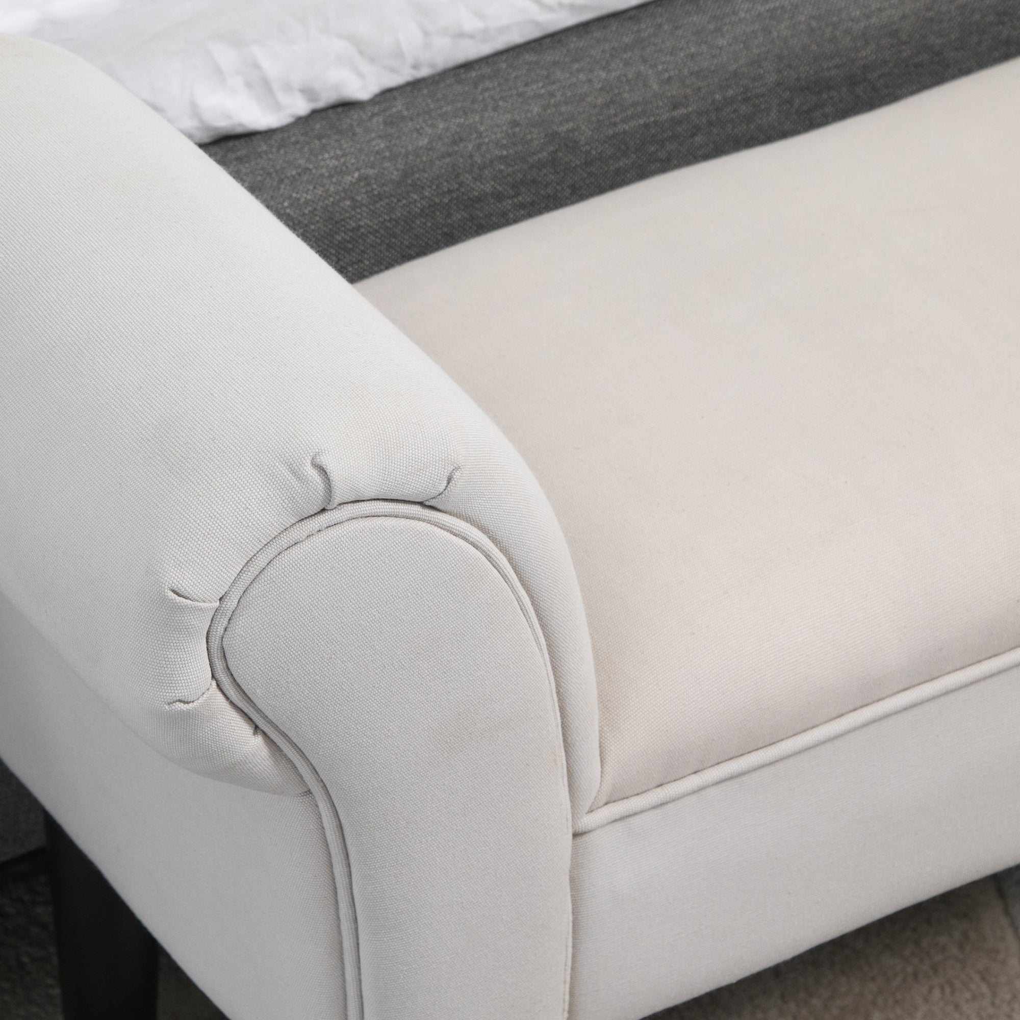 HOMCOM Small-sized Bed End Side Chaise Lounge Sofa Window Seat Arm Bench Wooden Leg Fabric Cover (Grey) 