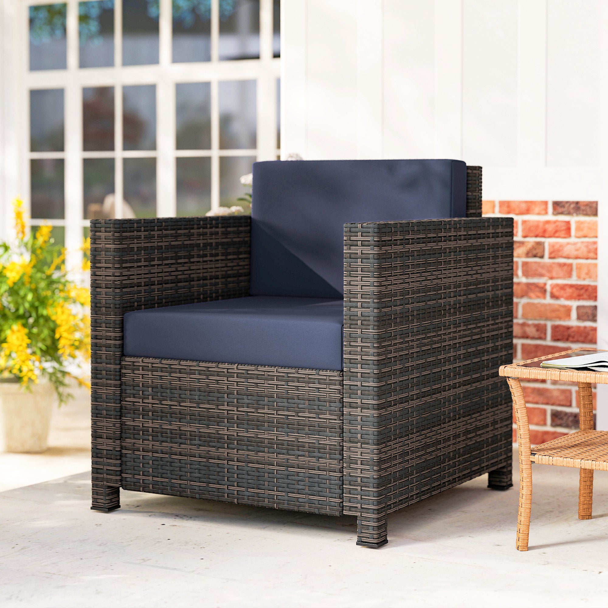 Outsunny PE Rattan Garden Armchair with Cushion - Mixed Brown/Navy Blue 