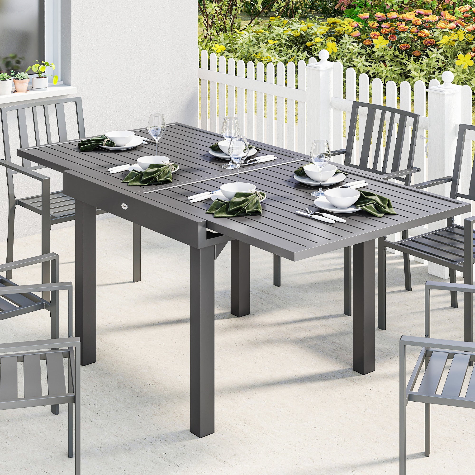 Outsunny Extending Garden Table for 4-8 People, Aluminium Outdoor Dining Table with Slatted Top, Dark Grey 