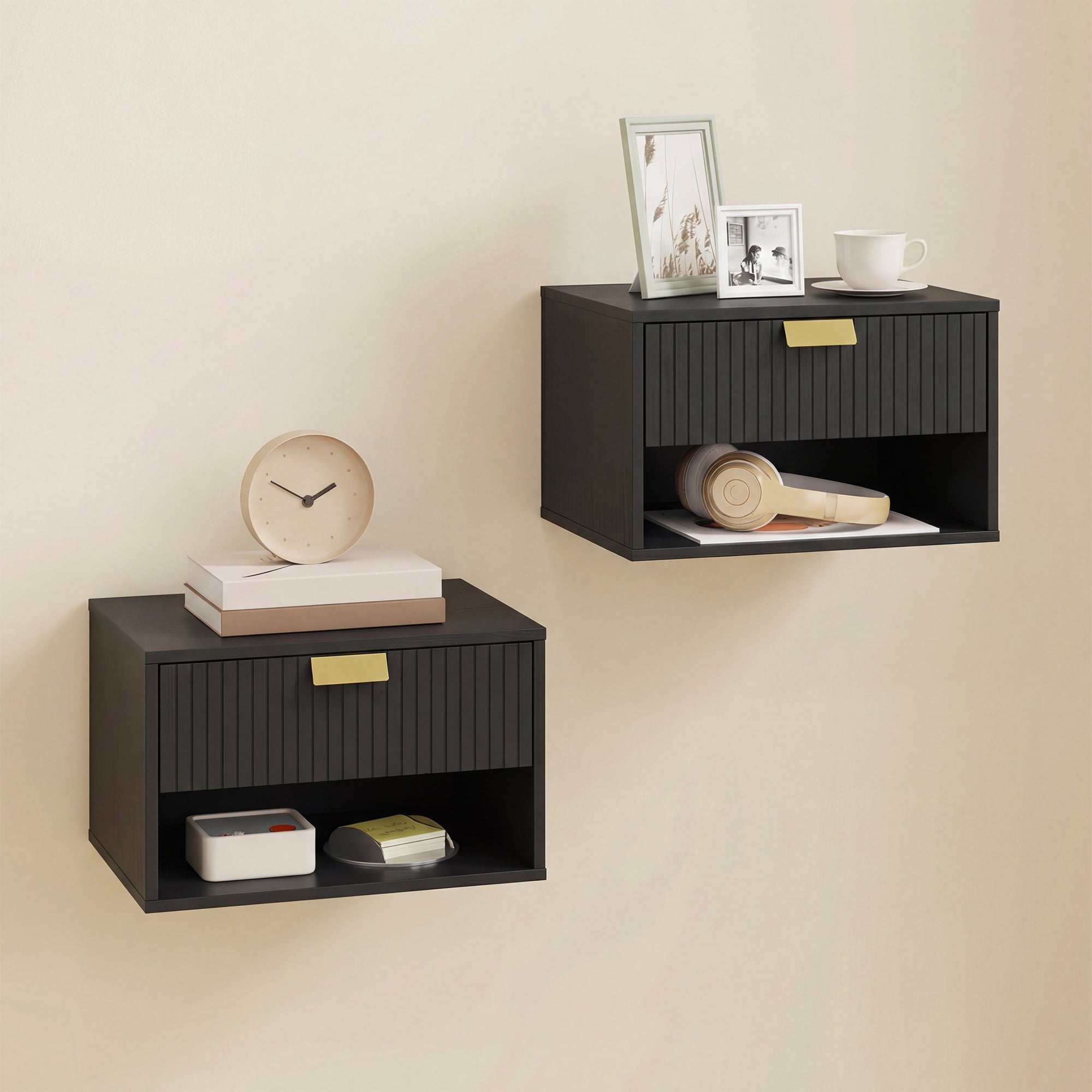 HOMCOM Set of 2 Wall Mounted Nightstands, Floating Bedside Tables with Fluted Drawer and Open Shelf for Small Bedroom, Black 