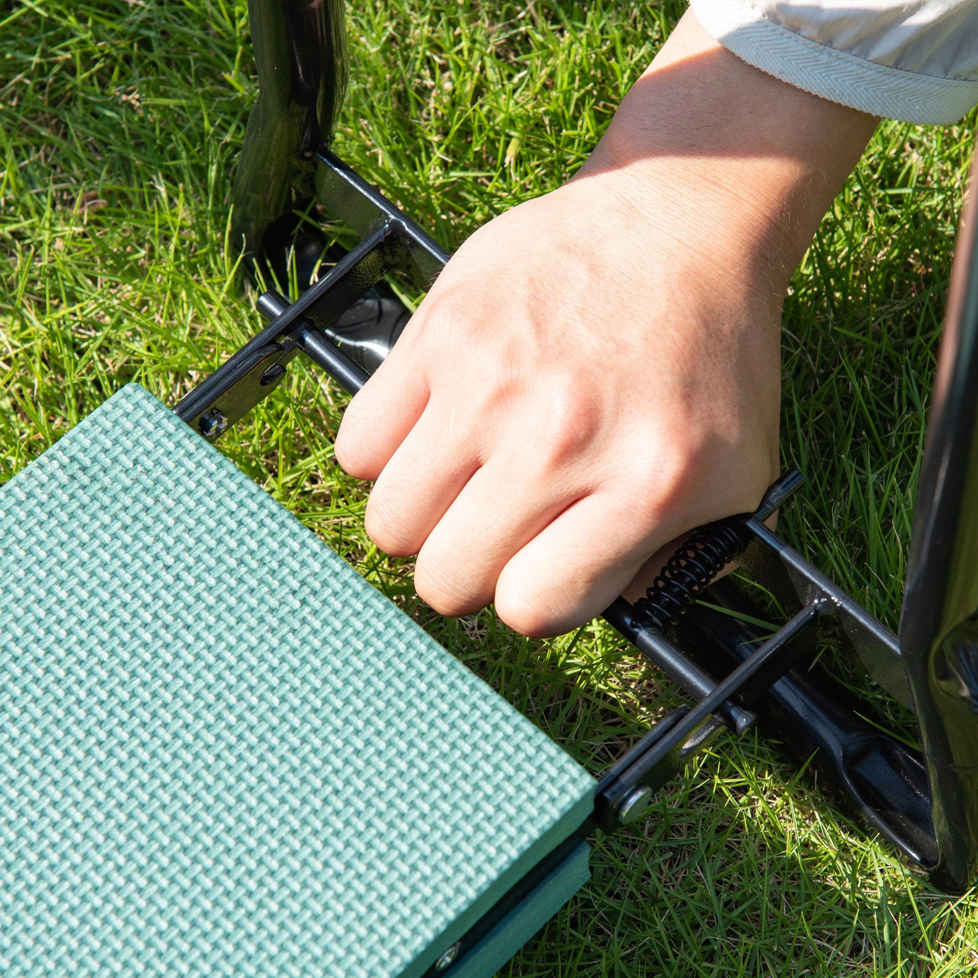 Outsunny 2 In 1 Garden Kneeler Seat Kneeling Pad Support Bench Foldable Knee Protector, Green 