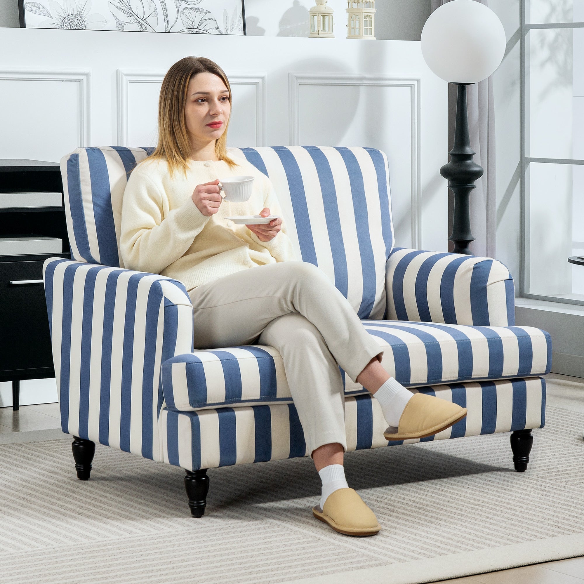 HOMCOM Modern Accent Chair, Velvet Armchair with Stripe, Turned Legs and Wide Seat, Upholstered Snuggle Chair for Living Room, Bedroom, Blue and White 