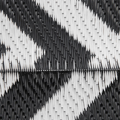 Outsunny 121 x 182 cm(4x6ft) Outdoor Rug Reversible Mat Plastic Straw Rug Portable RV Camping Mat for Garden Deck Picnic Indoor, Black & White 