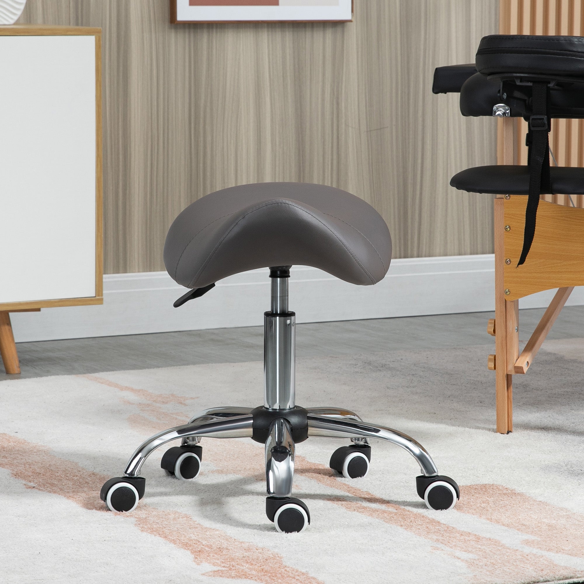 HOMCOM Cosmetic Stool 360\'c2\'b0 Rotate Height Adjustable Salon Massage Spa Chair Hydraulic Rolling Faux Leather Saddle Stool, Grey