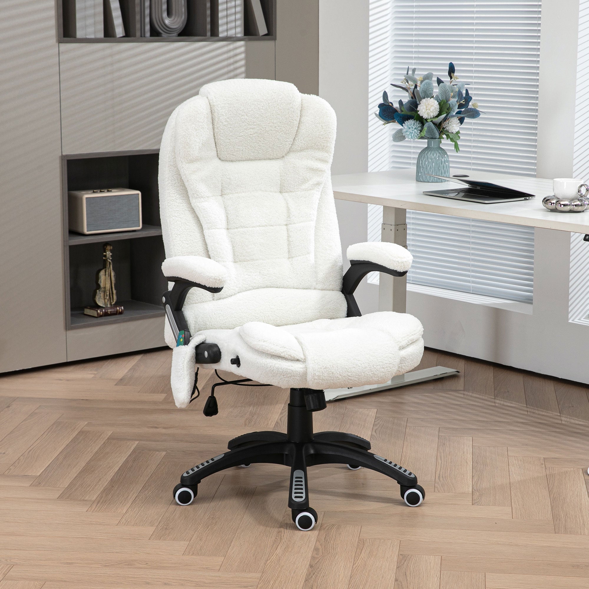 Vinsetto Boucle Six-Point Massage Office Chair - White 