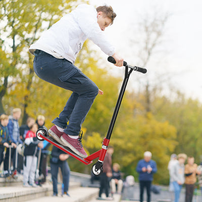 HOMCOM Stunt Scooter, 360° Entry Level Tricks Scooter w/ Lightweight Aluminium Deck and ABEC 7 Bearing, For Age 14+ Beginners, Red 