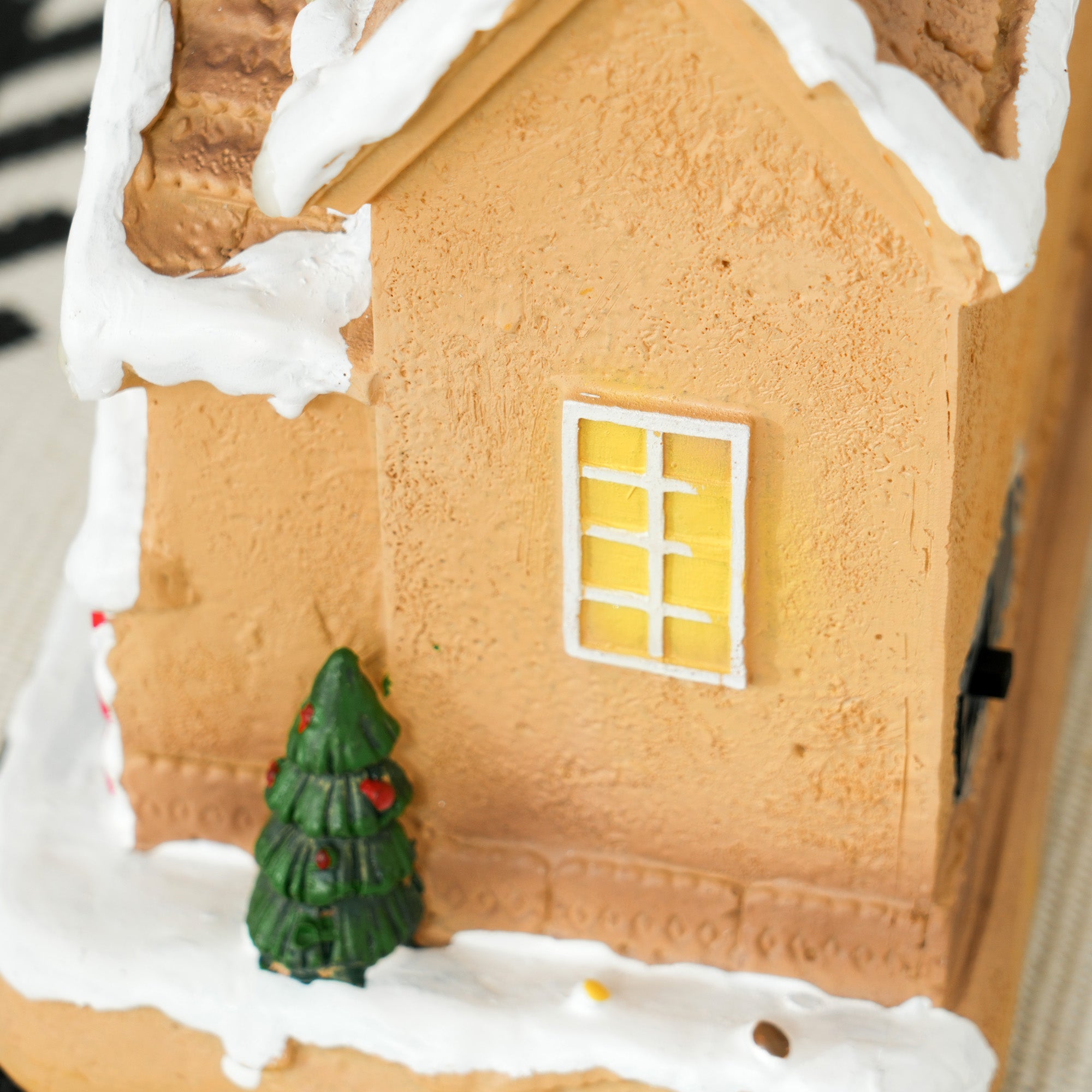 HOMCOM Gingerbread House Light & Music Christmas Decoration 
