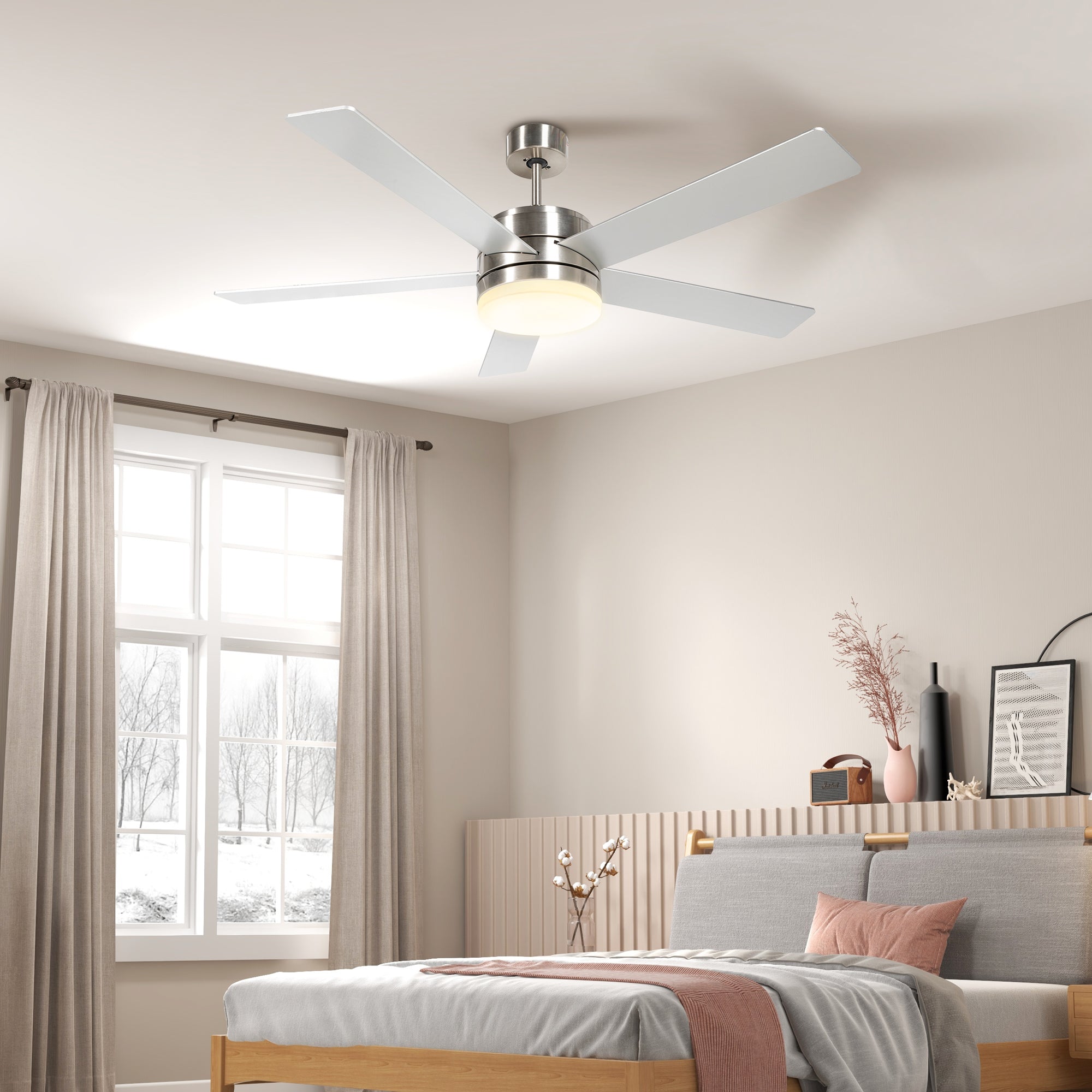 HOMCOM 52" Ceiling Fans with Light and Remote, 132CM LED Ceiling Fan with 5 Blades, 5-Speed, Timer, Quiet Reversible DC Motor, for Bedroom, Living Room, Silver and Beech Wood-effect 