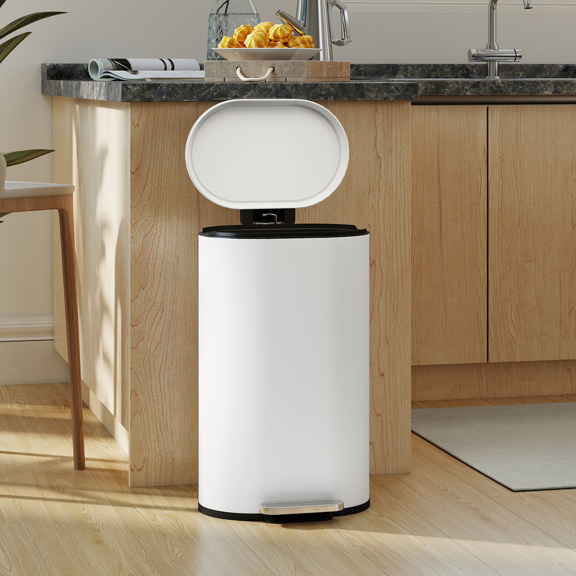 HOMCOM 30 L Modern Curved Kitchen Bin - Cream 