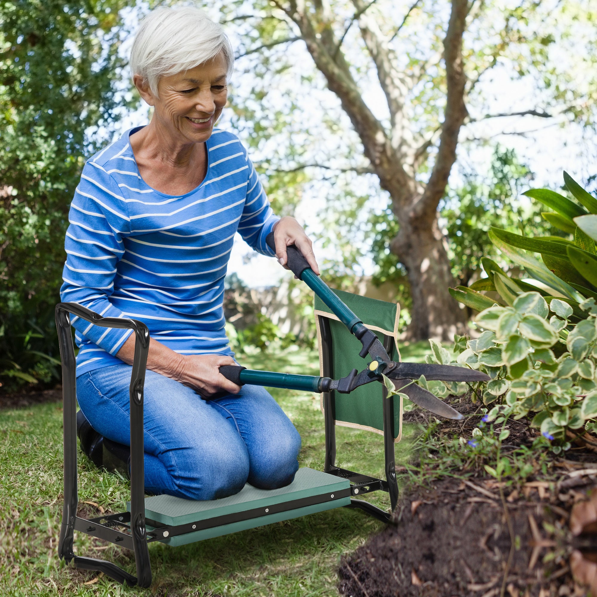 Outsunny Steel Frame Padded Garden Kneeler, with Tool Bag - Green 