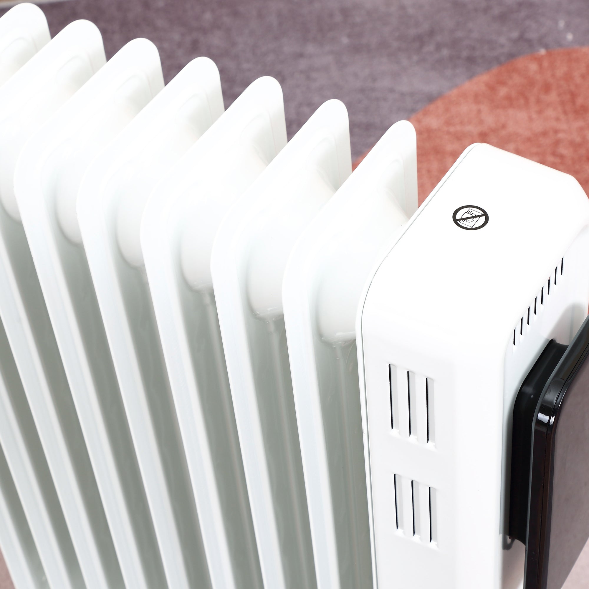HOMCOM 2000W Oil Filled Radiator, 9 Fin Portable Electric Heater with LED Display, 24H Timer, 3 Heat Settings, Adjustable Thermostat, Safety Cut off, Remote Control, White 