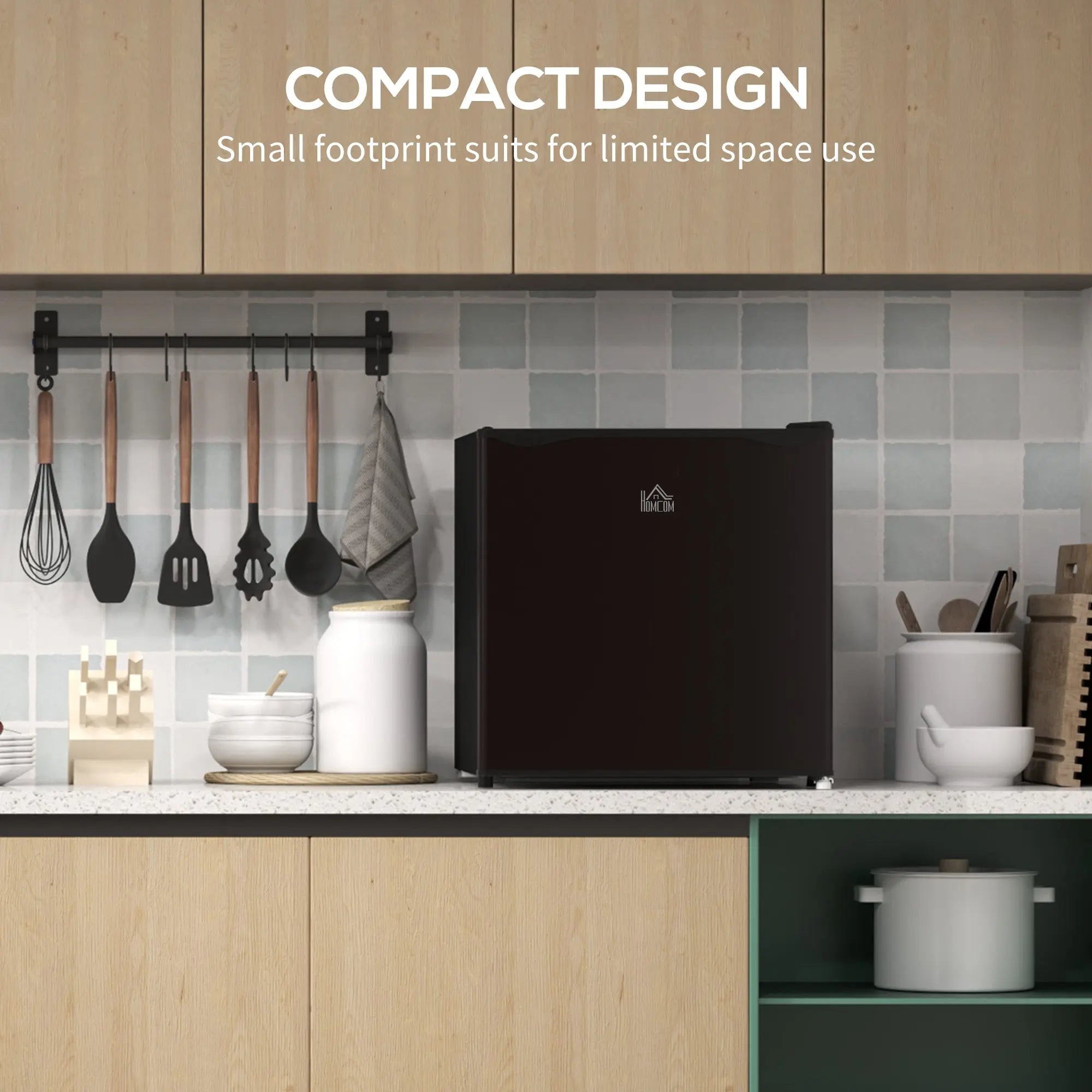 HOMCOM 35L Mini Freezer, -24℃ to -14℃ Temperature - Black 