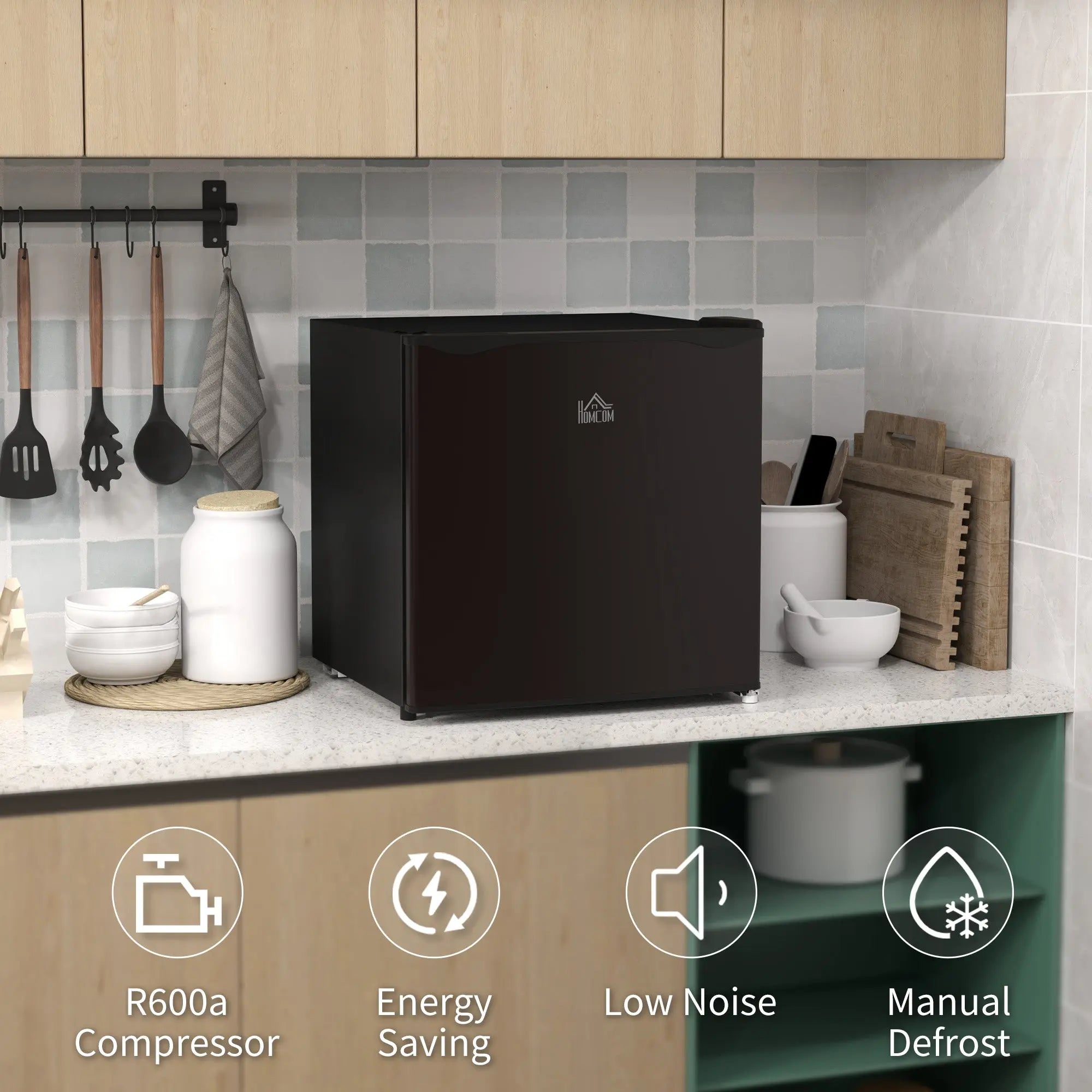 HOMCOM 35L Mini Freezer, -24℃ to -14℃ Temperature - Black 
