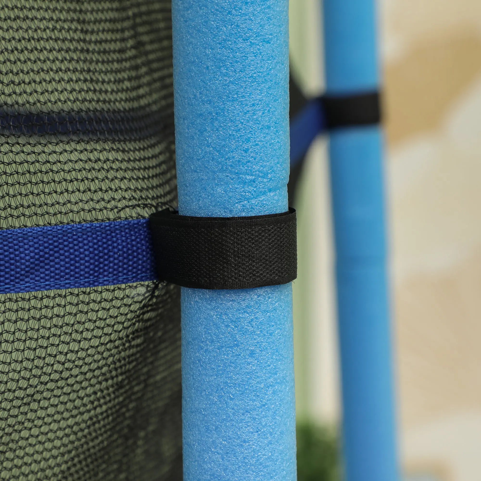 HOMCOM 4.6FT/55" Kids Trampoline with Safety Enclosure, Outdoor Indoor Use, for Ages 3-10 Years, Blue 