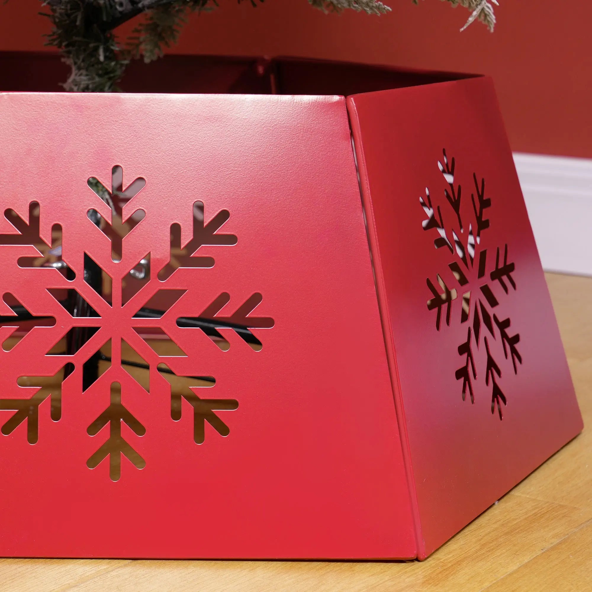 HOMCOM Christmas Tree Collar, Hexagon Christmas Tree Base Cover with Hollow Snowflake Patterns, Xmas Decoration for Party, Holiday, Home, Red 