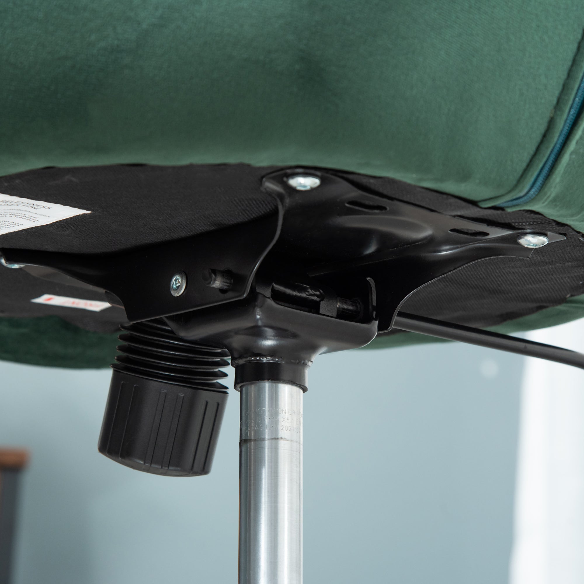 HOMCOM Swivel Dressing Stool, Velvet-feel Upholstered Vanity Chair, Adjustable Height Tub Makeup Chair with Button Tufting and Thick Padding, Breakfast Dining Chair, Green 