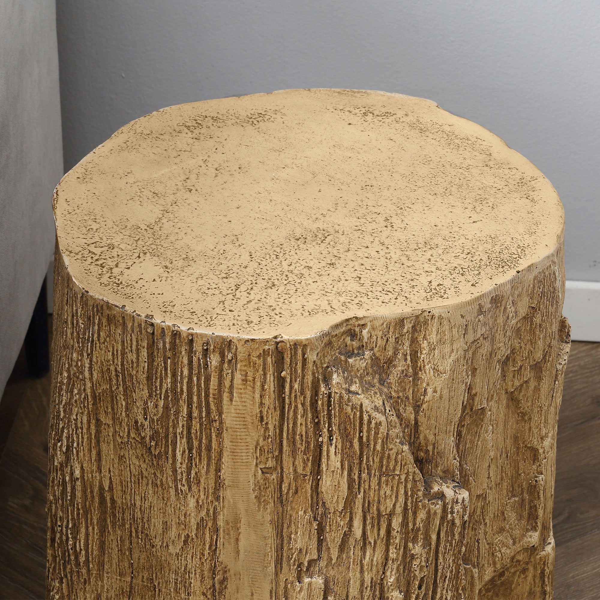 HOMCOM Tree Stump End Table, Round Concrete Side Table for Indoor and Outdoor Use, Natural Wood Effect 