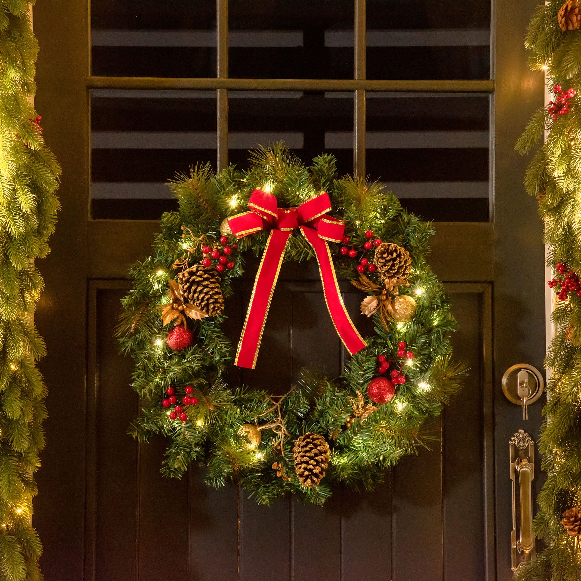 HOMCOM 60cm Pre-Lit Artificial Christmas Door Wreath Holly LED Decor Pine Cones Hanging Glittered Festival Indoor Outdoor Decoration 