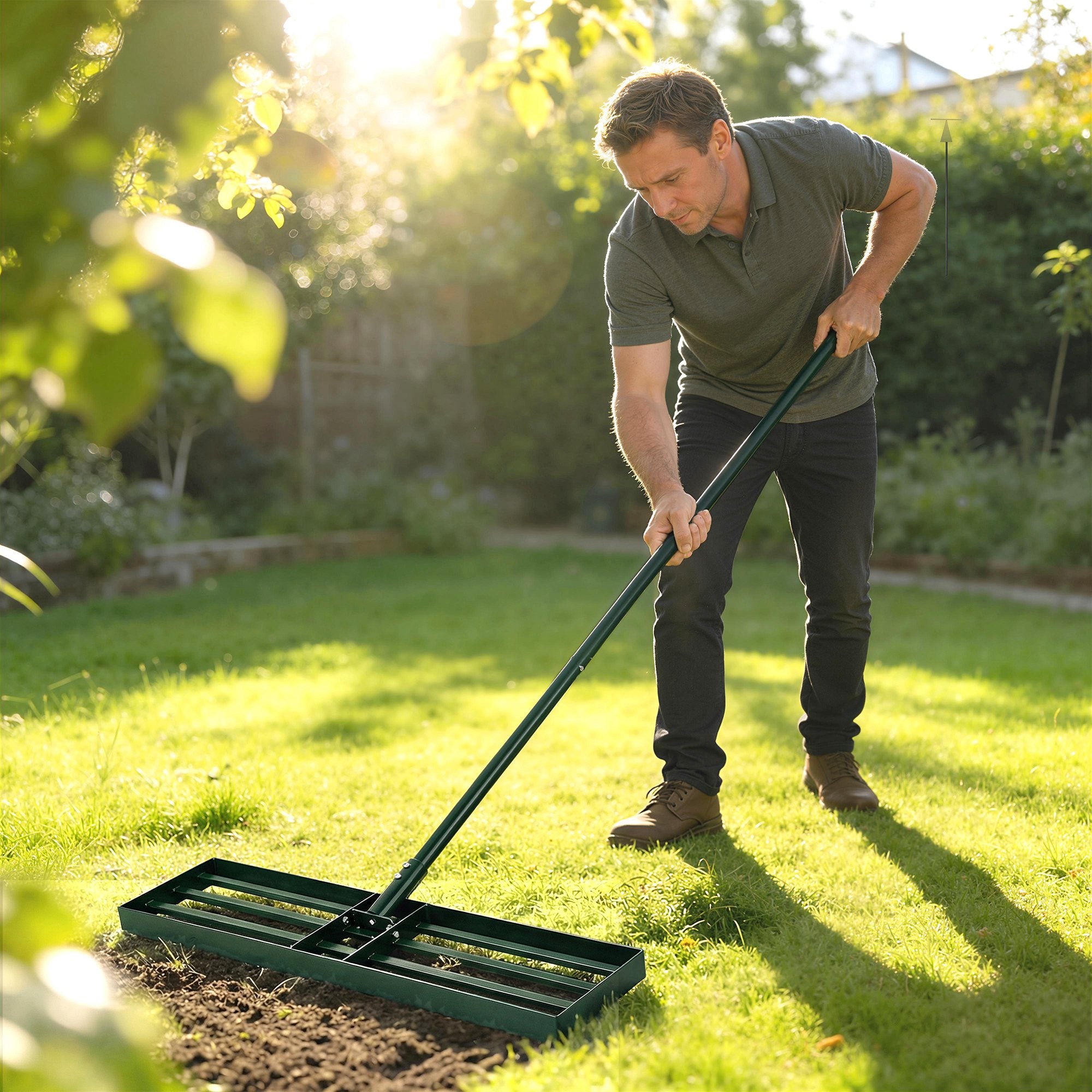 Outsunny Lawn Levelling Rake, 76 x 26 cm Lawn Leveller Lute with 169 cm Handle for Grass Soil Sand Yard Golf Course 