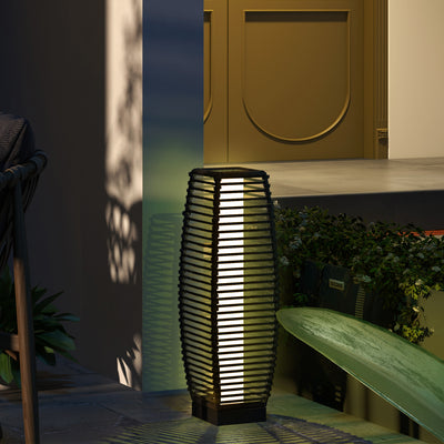 Outsunny Rattan Solar Floor Lamp, 68cm Tall Outdoor Garden Lantern Pathway Light & Decorative Lighting with Auto On/Off LED Lights, IP44, for Porch, Yard, Courtyard, Deck, Grey 