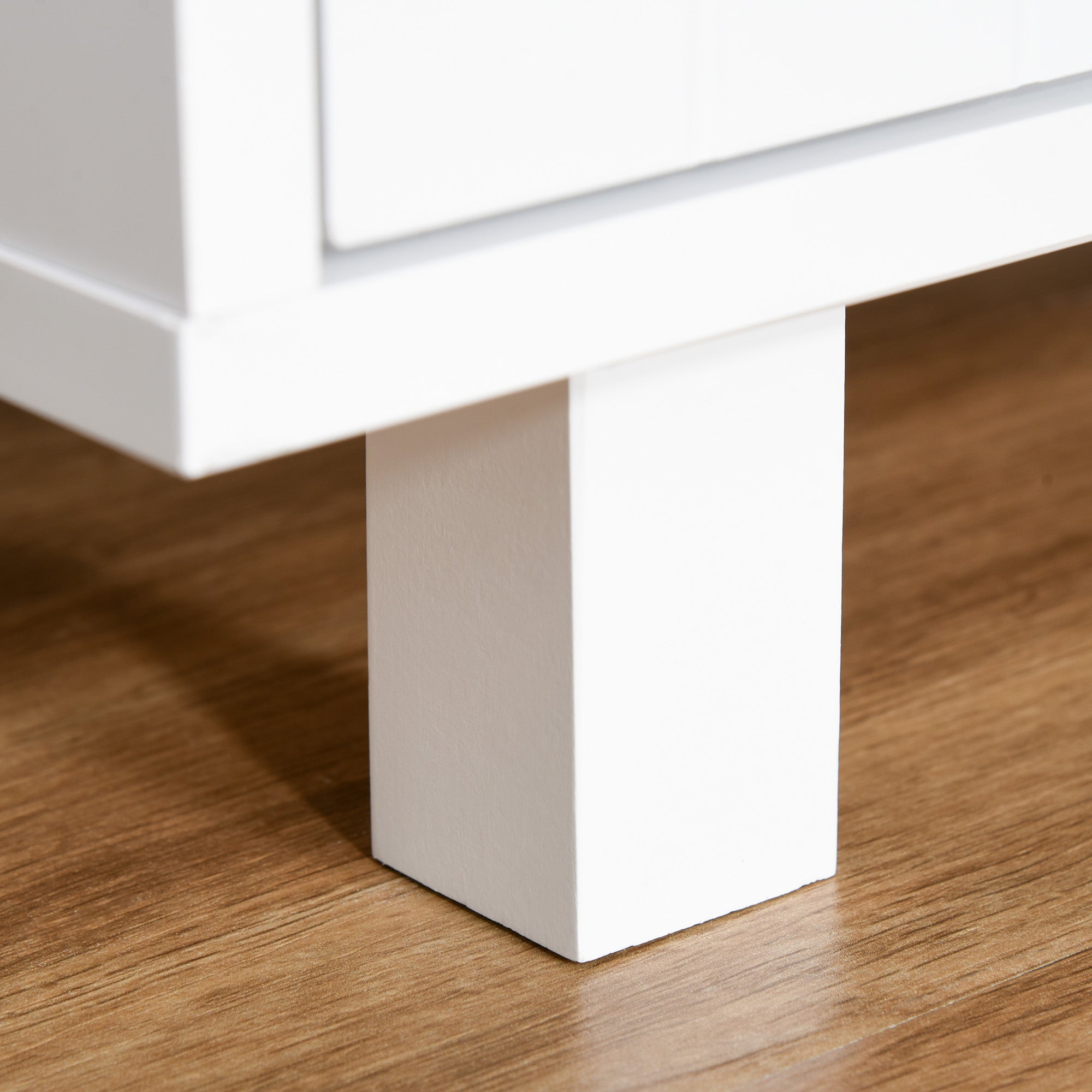 PawHut Wooden Cat Litter Box Enclosure & House with Nightstand/End Table Design, Scratcher, & Magnetic Doors, White 