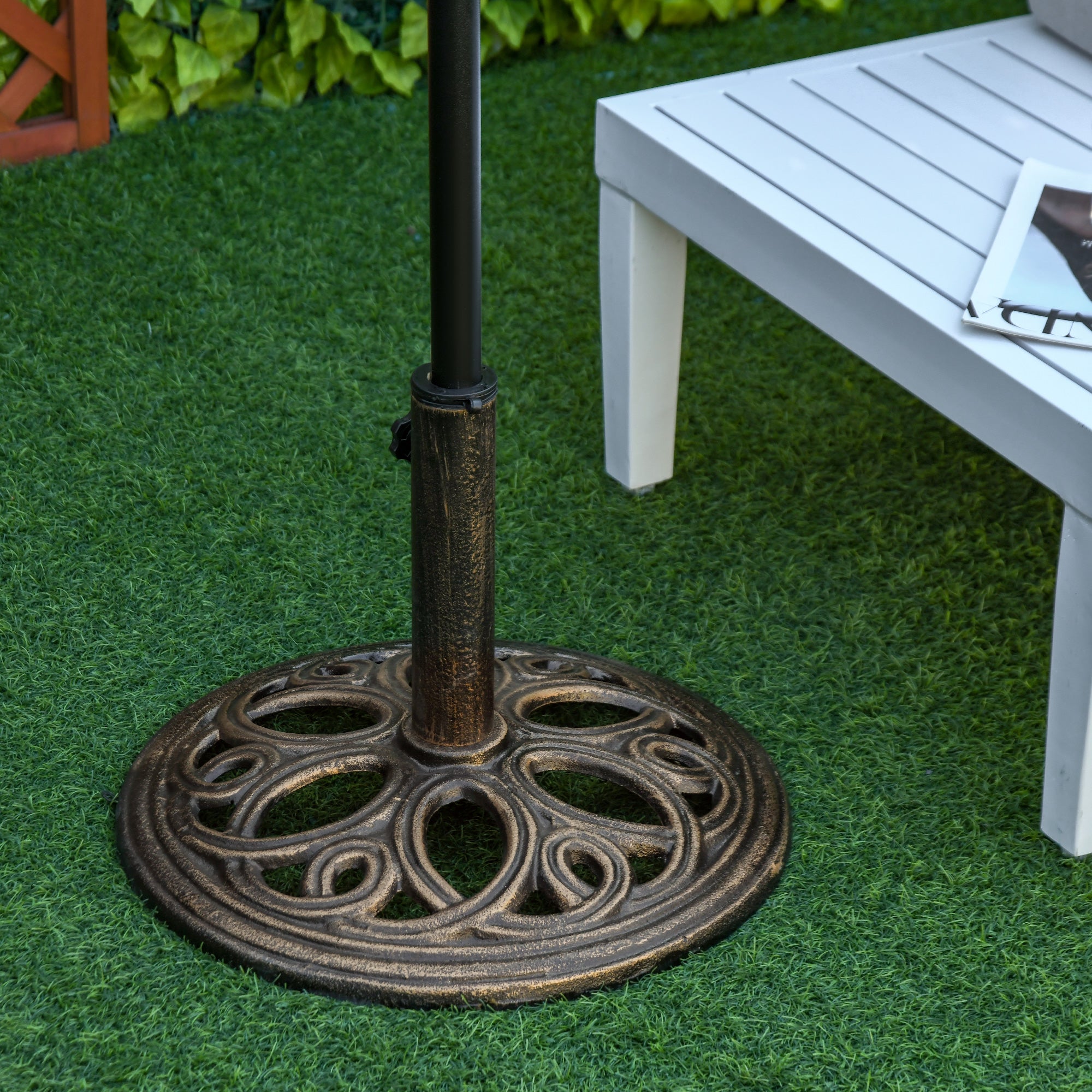 Outsunny 11.5 kg Cast Metal Round Patio Umbrella Base Stand, Umbrella Holder for Outdoor, Patio, Garden, Bronze Tone 