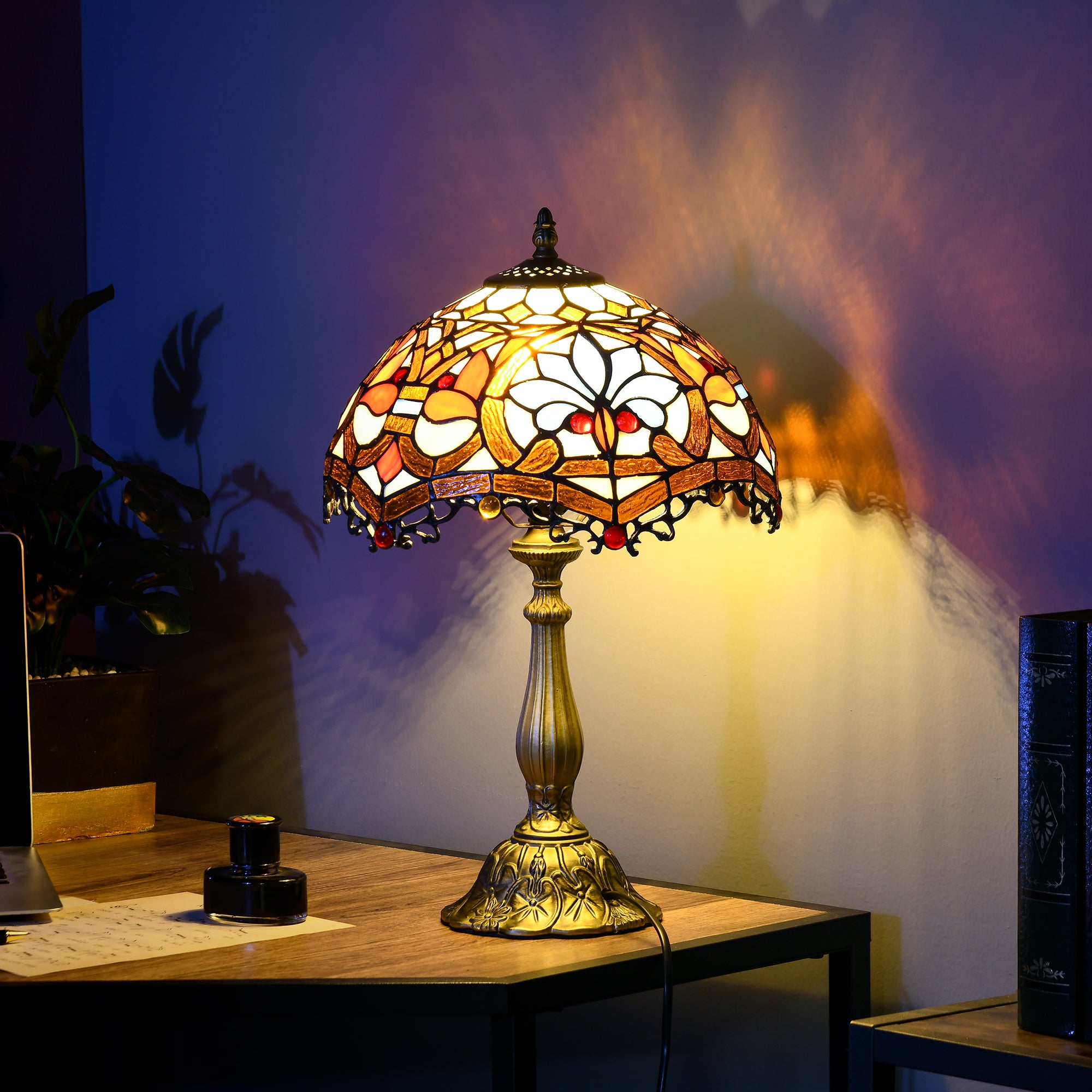 HOMCOM Stained Glass Table Lamp, Handcrafted Artisan Collectible, Suitable for Living Room and Bedside, Multi-Coloured, \'d0\'a431 x 48Hcm, Zinc Alloy. 