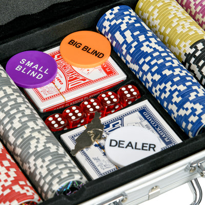 SPORTNOW 500-Piece Poker Chips Set, Poker Set with Mat, Chips, Two Card Decks, Dealer, Five Dices 