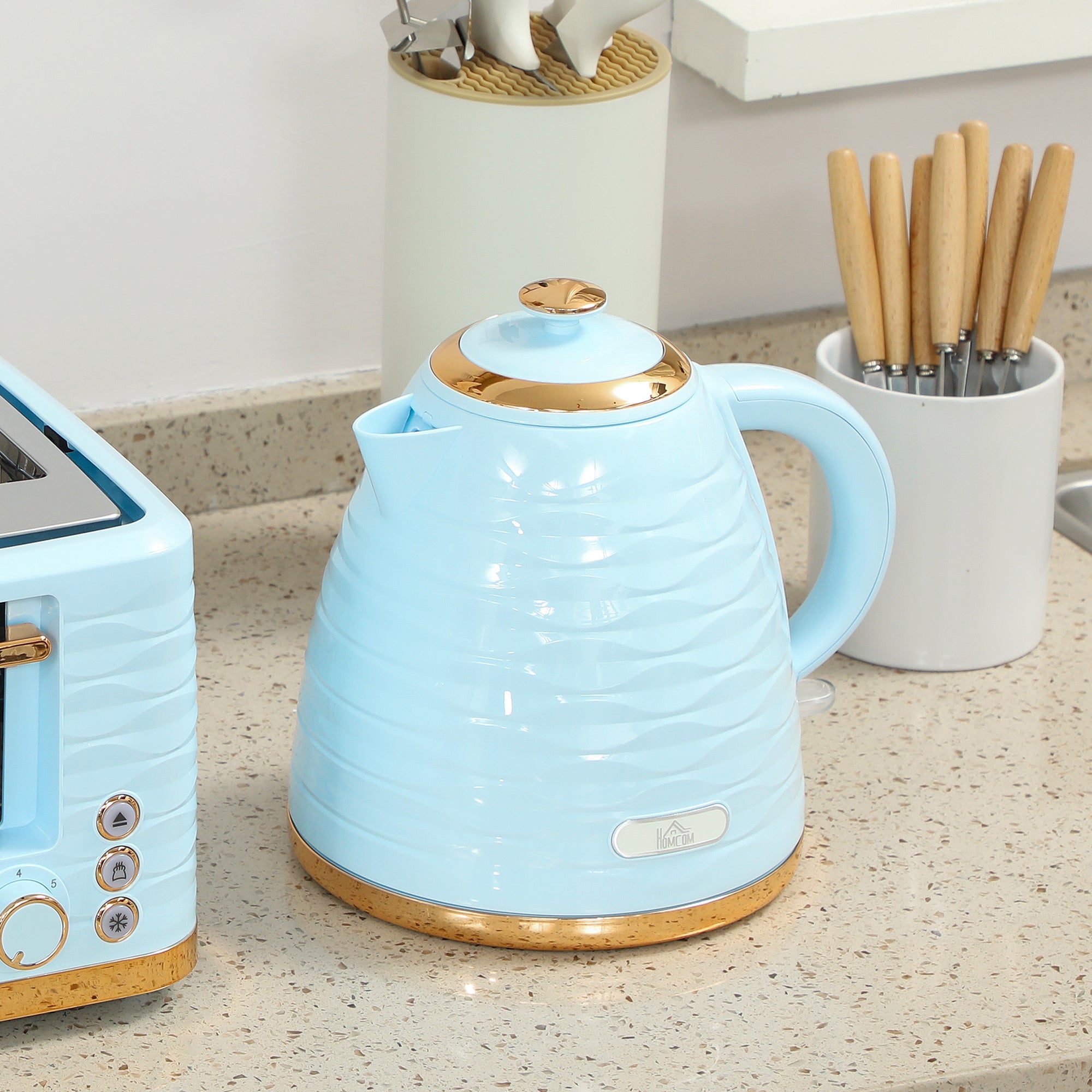 HOMCOM 3000W 1.7L Kettle & 4 Slice Toaster, Kettle and Toaster Set with 7 Browning Controls and Crumb Tray, Light Blue