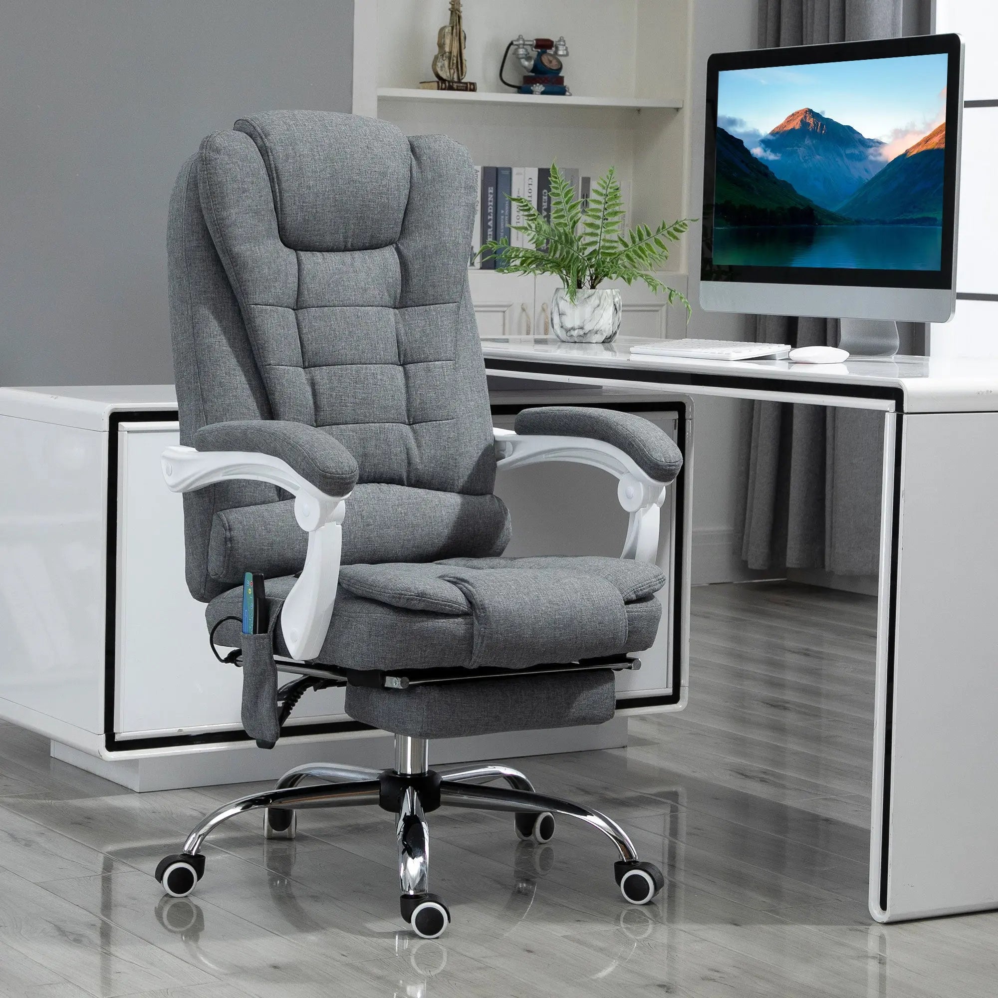 Vinsetto Heated 6 Points Vibration Massage Executive Office Chair Adjustable Swivel Ergonomic High Back Desk Chair Recliner with Footrest Grey 