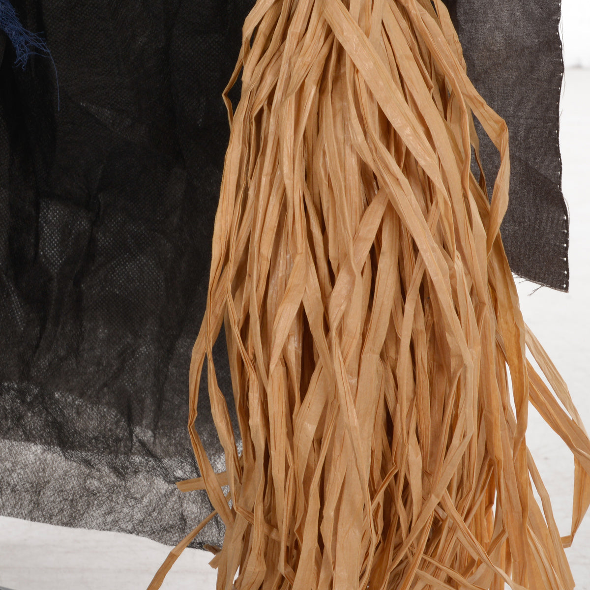 HOMCOM 6'2" Witch with Broomstick Halloween Animatronic, with Glowing Eyes 