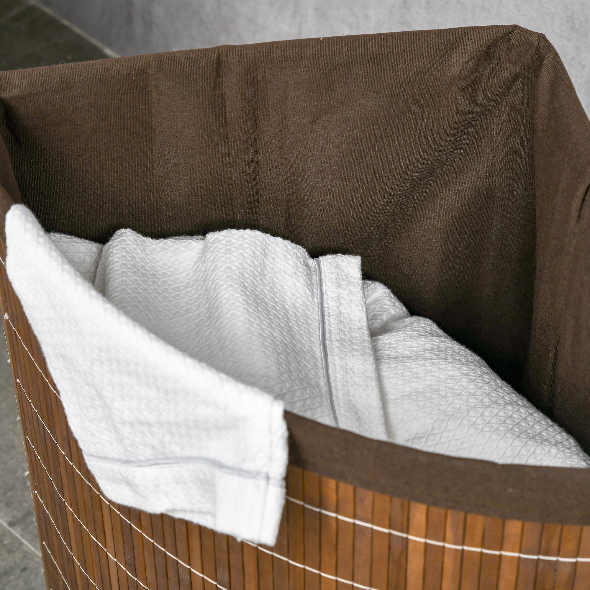 HOMCOM Bamboo Laundry Basket with Lid, 55 Litres Laundry Hamper with Removable Washable Lining,  Corner Washing Baskets, 38 x 38 x 57cm, Brown 