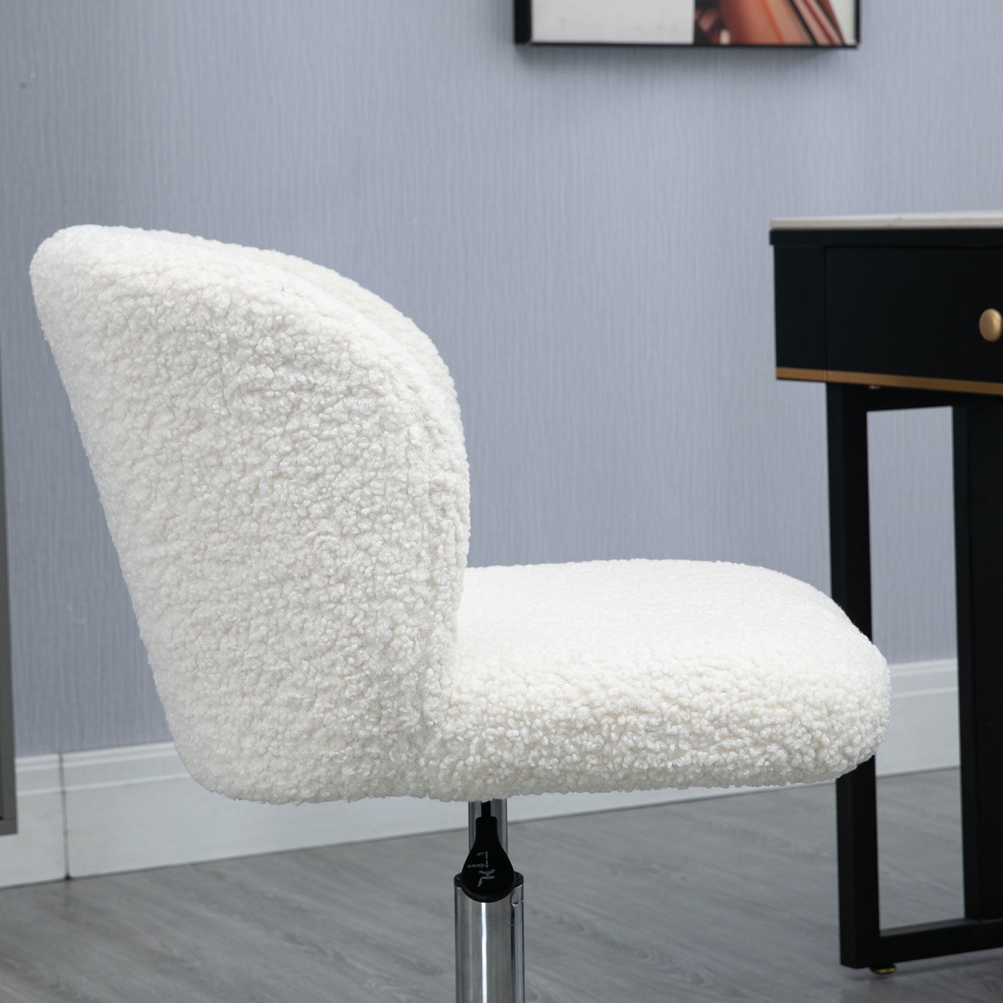 HOMCOM Office Chair with Adjustable Height and Wheels - White