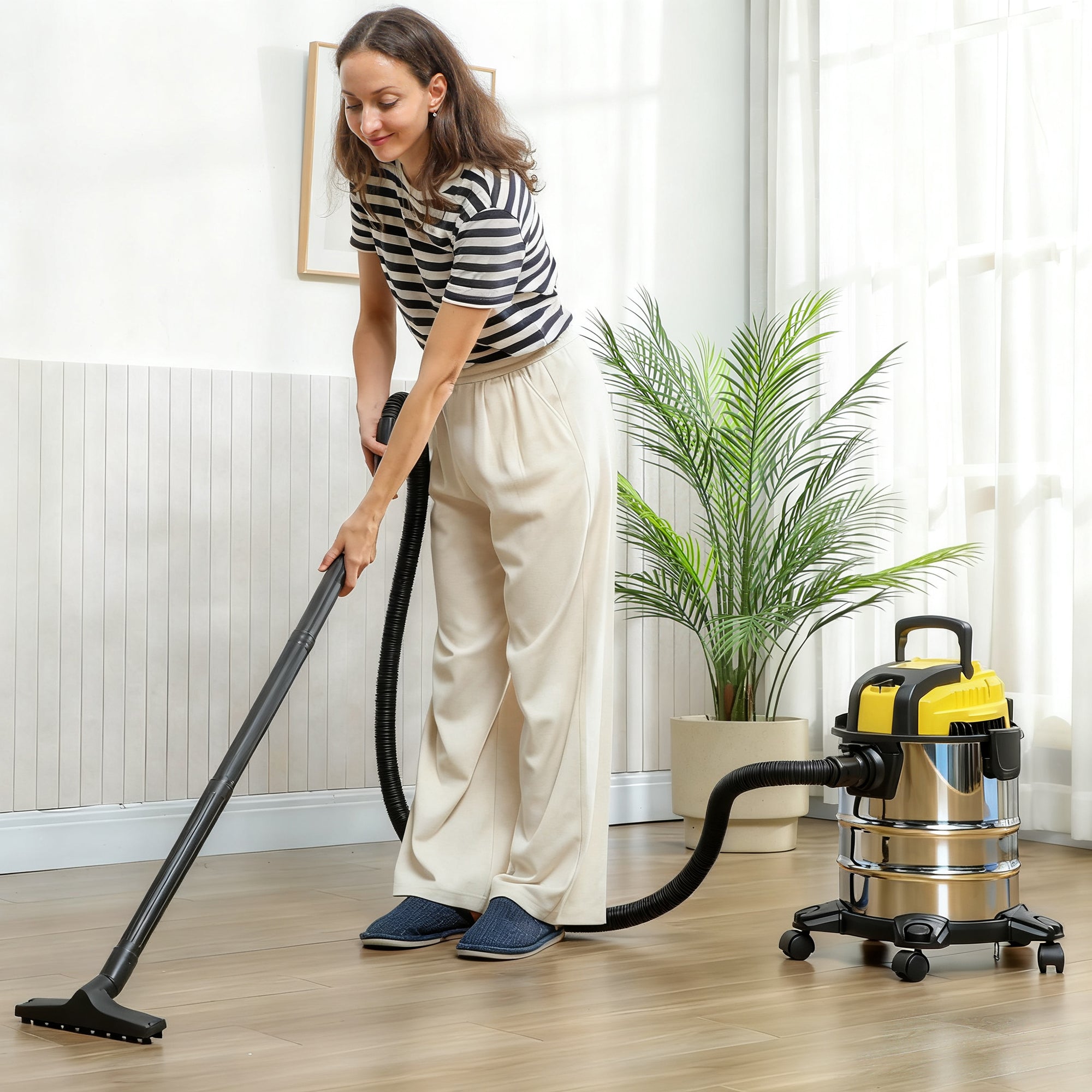 HOMCOM Wet and Dry Vacuum Cleaner, 1200W 20L Wet & Dry Vacuum Cleaner w/ Blower, Triple Filters for Workshop, Home, Carpet 