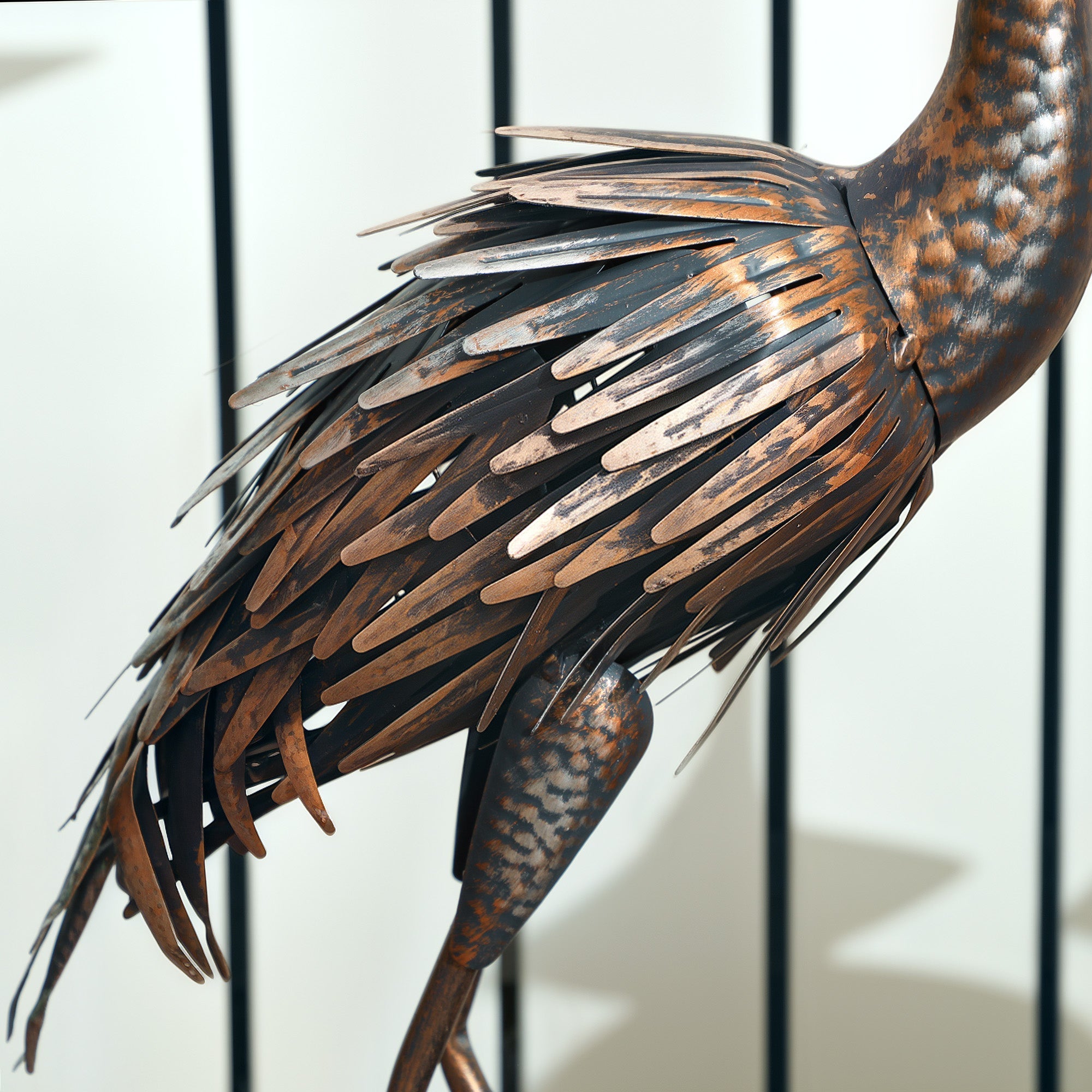 Outsunny Heron Garden Statue, Standing Garden Ornament, Metal Garden Gift with Stakes for Patio Pond Landscape Decoration, Silver Tone 