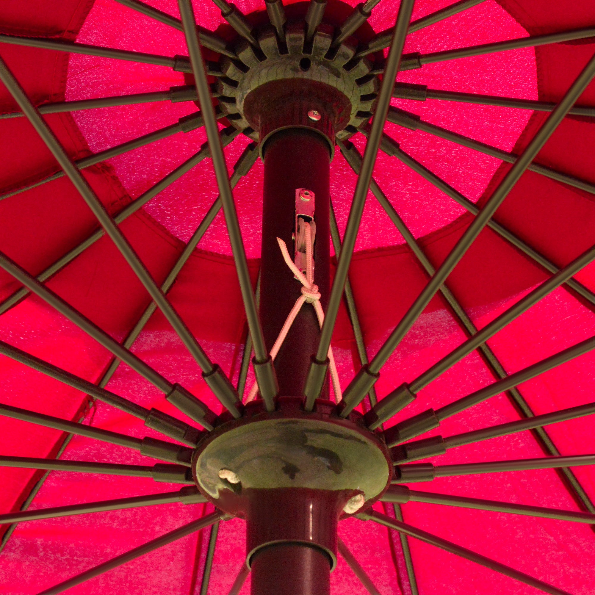 Outsunny 2.5m Shanghai Garden Parasol Umbrella with Crank & Tilt, Adjustable Outdoor Sun Shade, Red 
