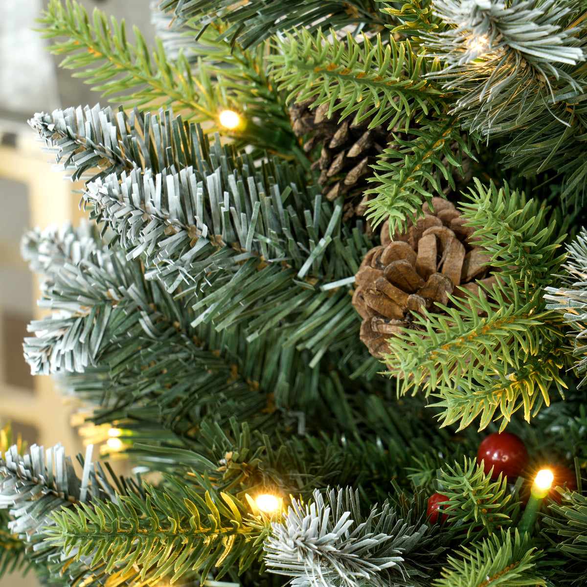 HOMCOM Set of Two 3ft Christmas Trees, with Lights, Berries and Pinecones 