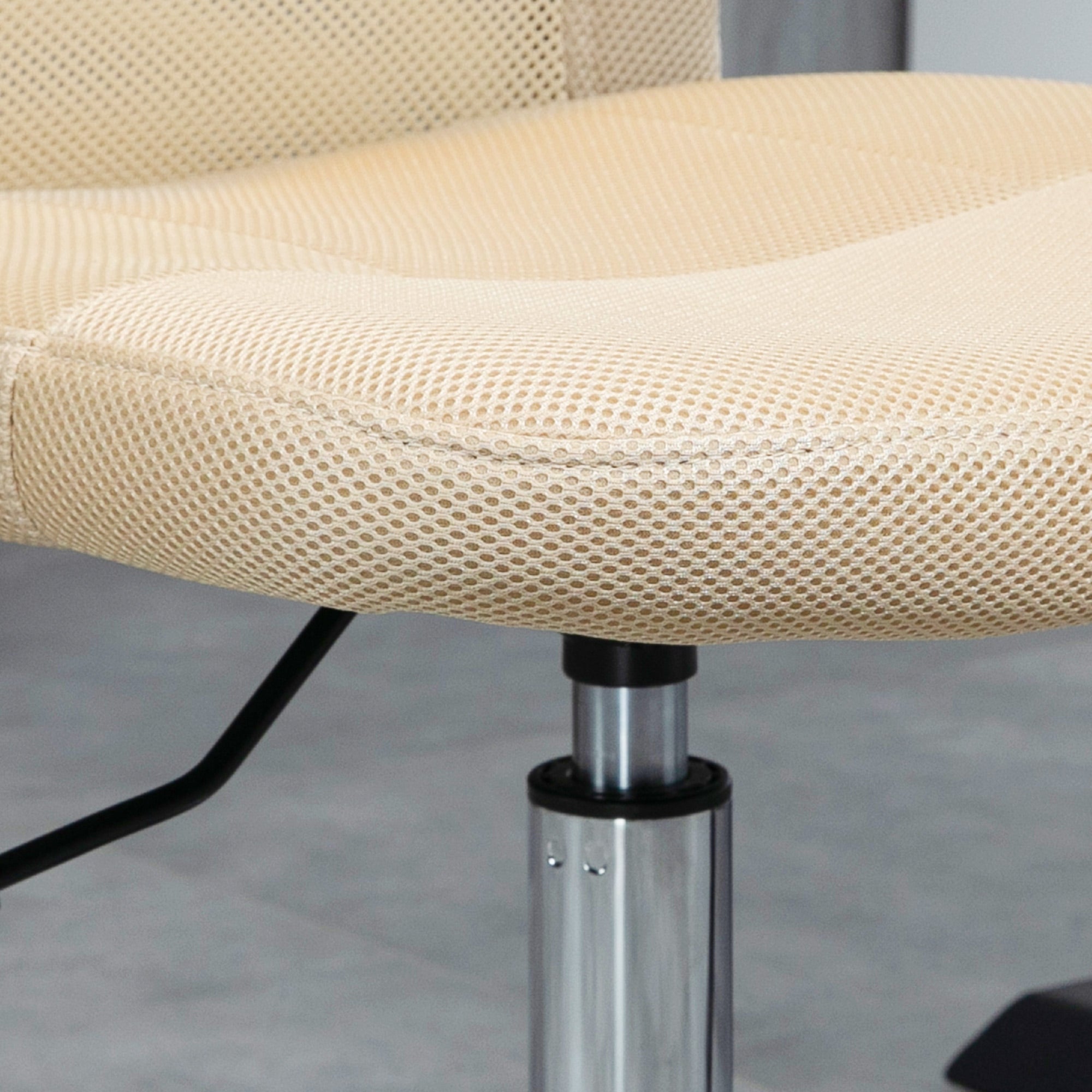 Vinsetto Computer Desk Chair, Mesh Office Chair with Adjustable Height and Swivel Wheels, Armless Study Chair, Beige 
